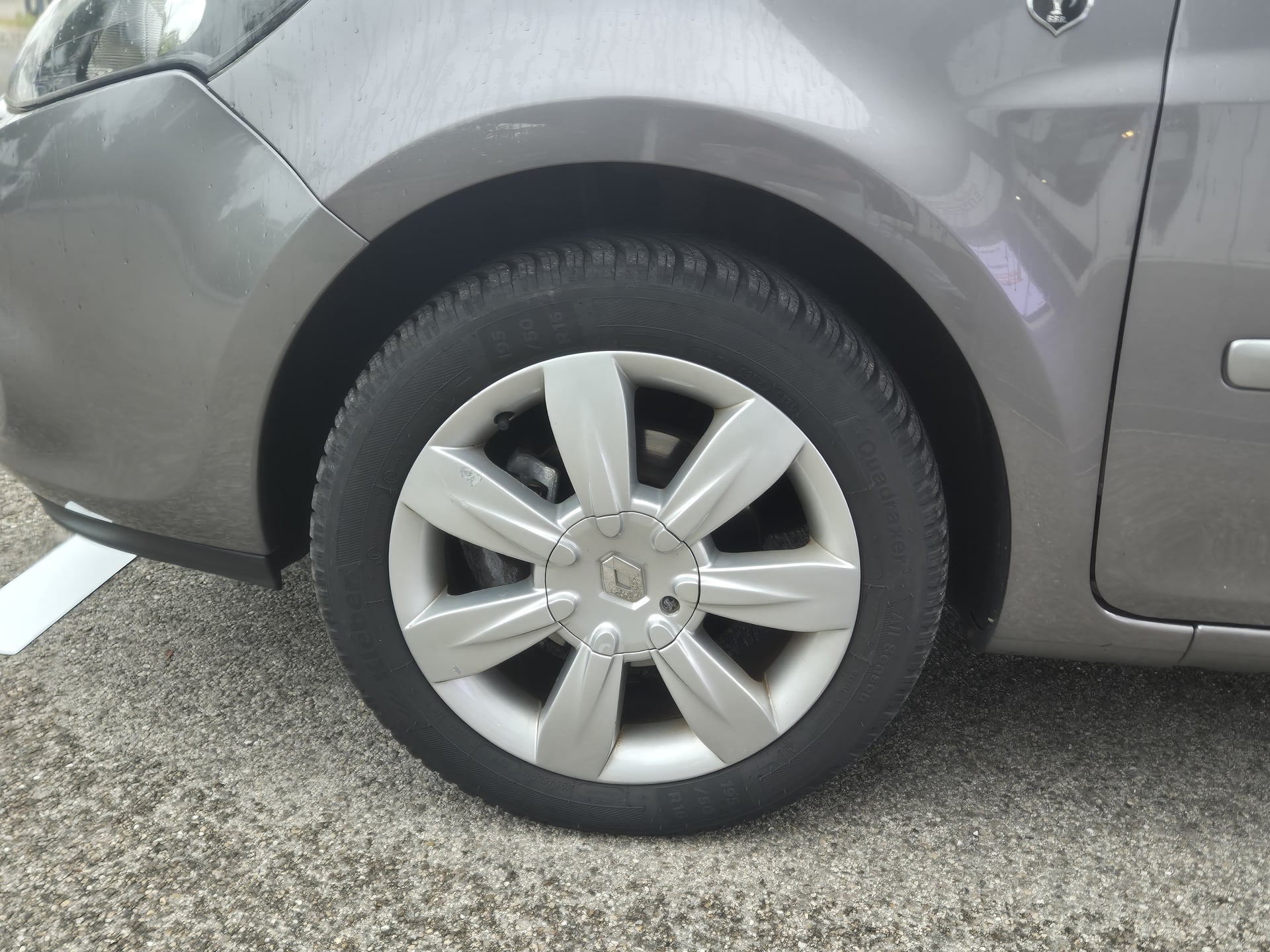 Renault Clio 1.2 TCe 103 cv « XV de France - 89900 kms - — 18