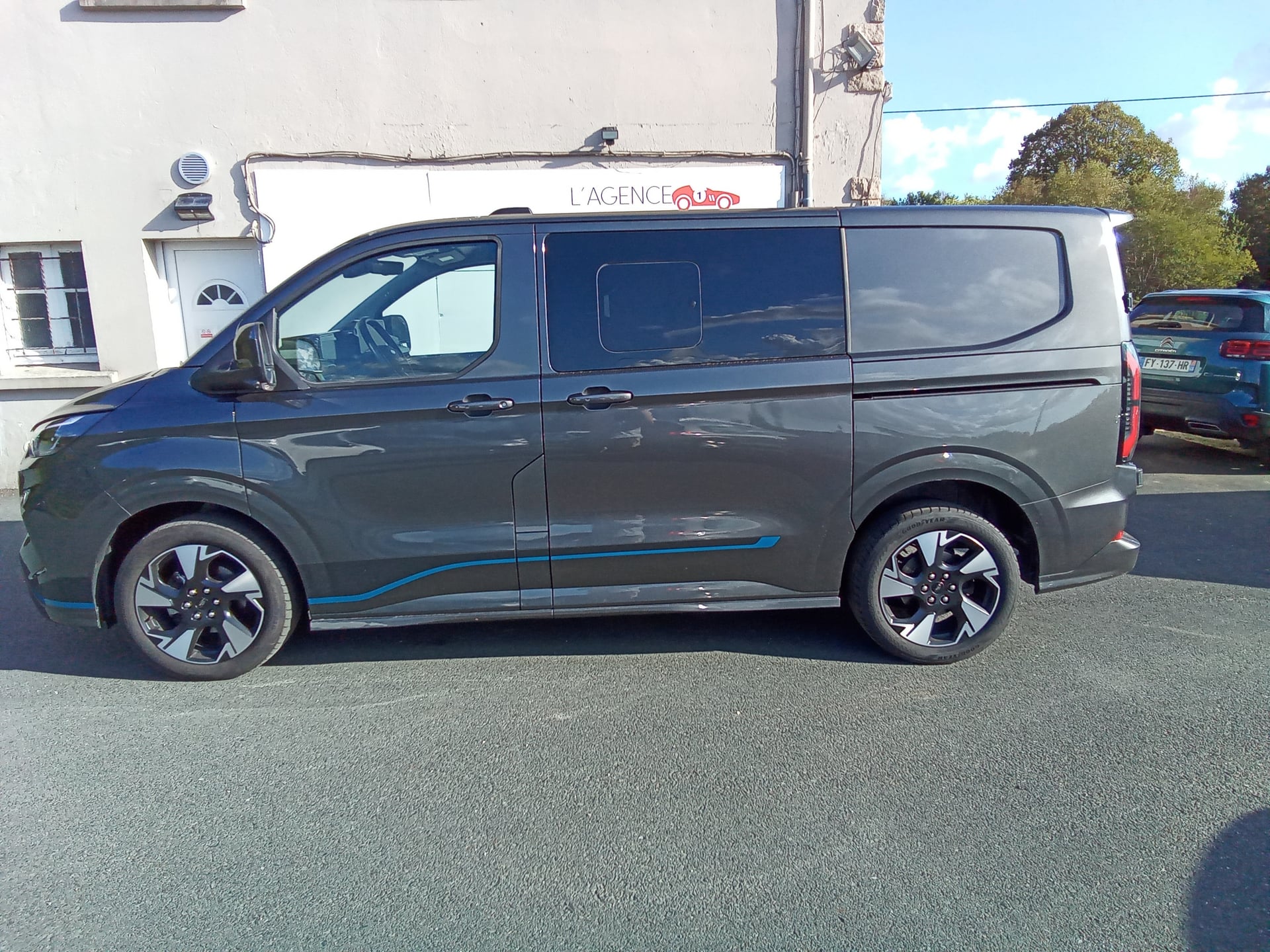 Ford Custom 320 L1H1 2.0 170ch Cabine Approfondie Sport 4x4 BVA8 — 2