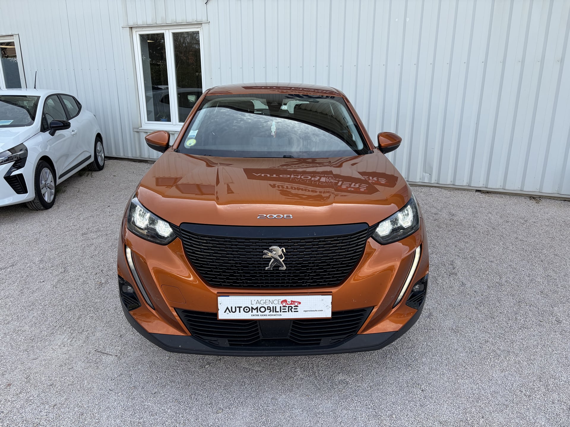 Peugeot 2008 1.5 BLUEHDI - 110cv ACTIVE / COURROIE NEUVE — 2