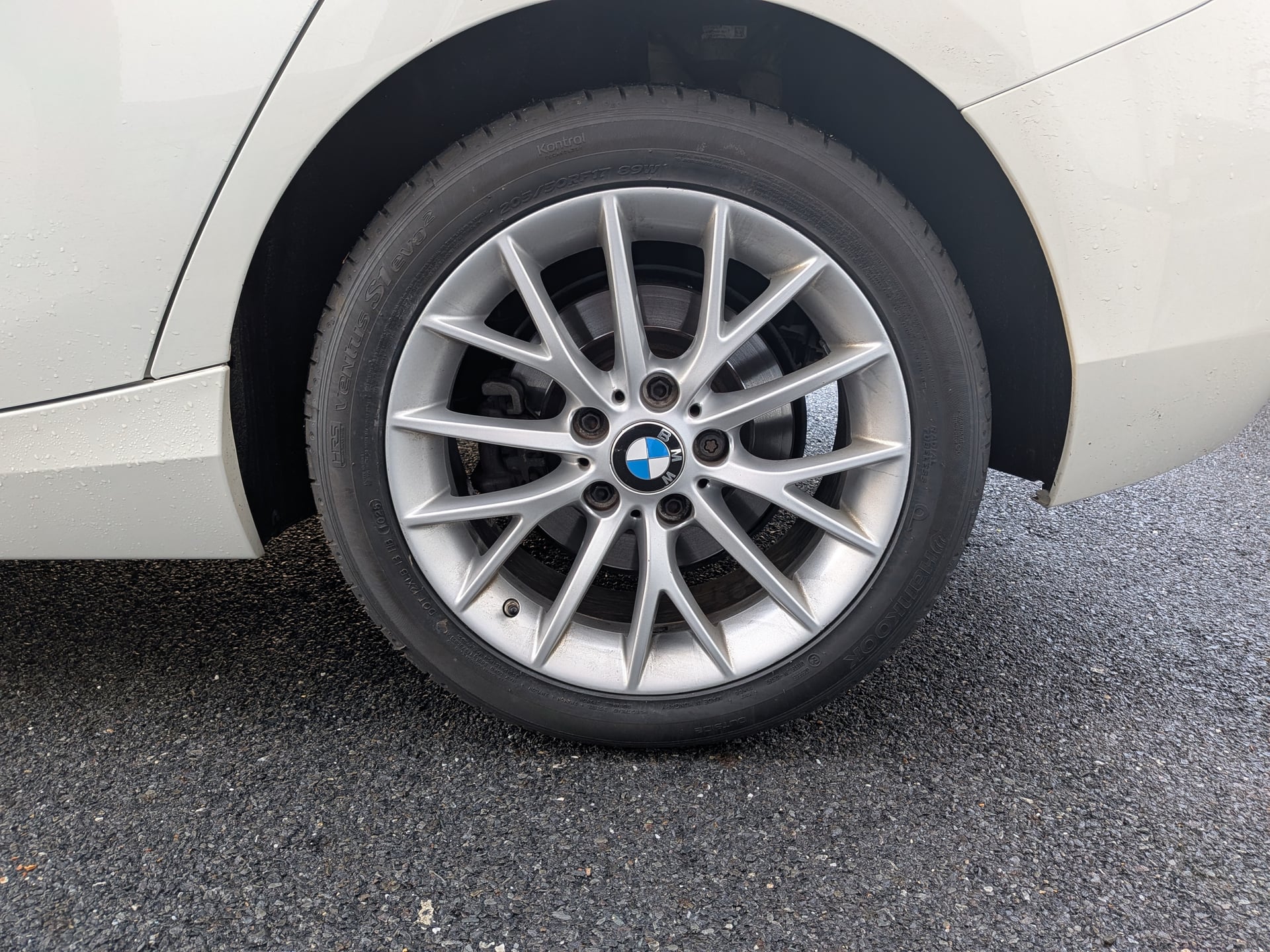 BMW Série 1 2.0 120 D 190 CH SPORT — 30