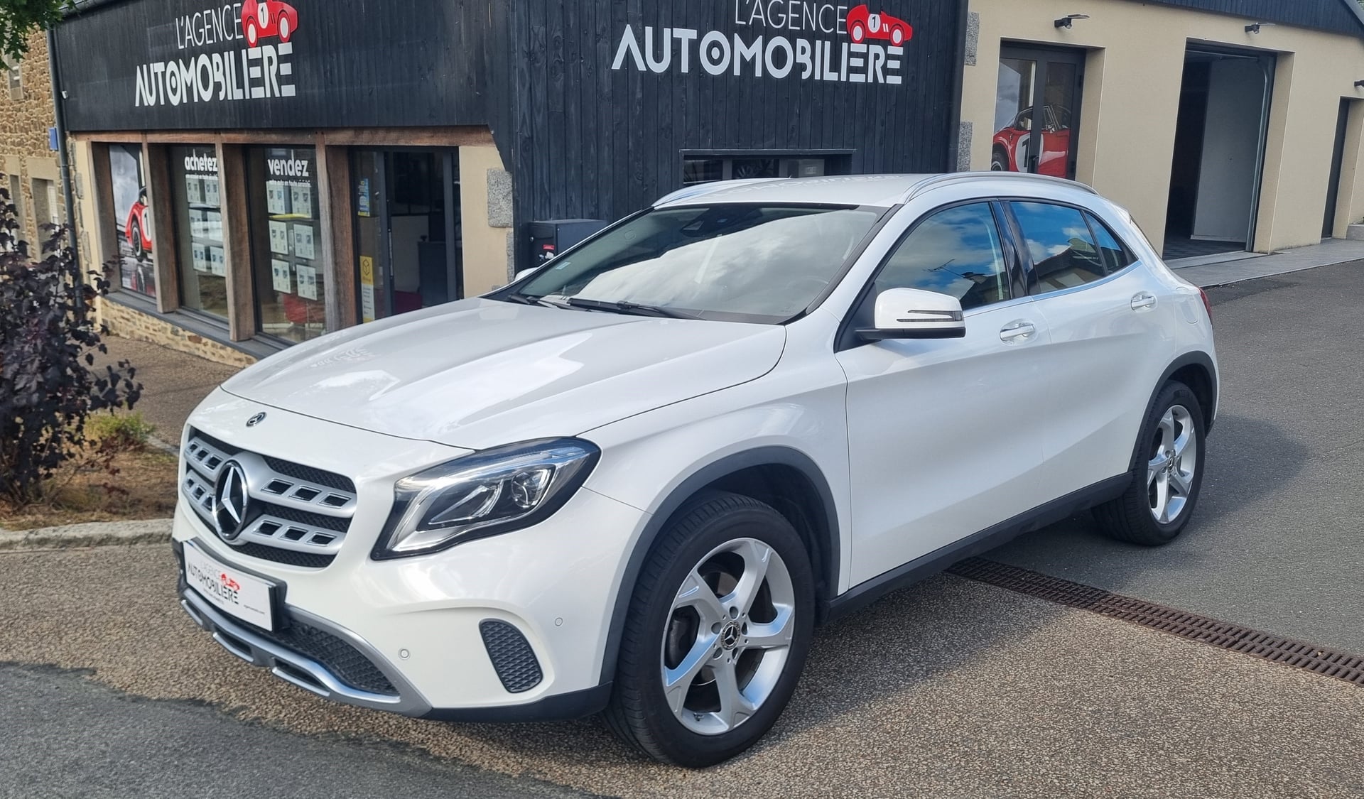 Mercedes-Benz Classe GLA GLA 200d 7G-DCT SENSATION