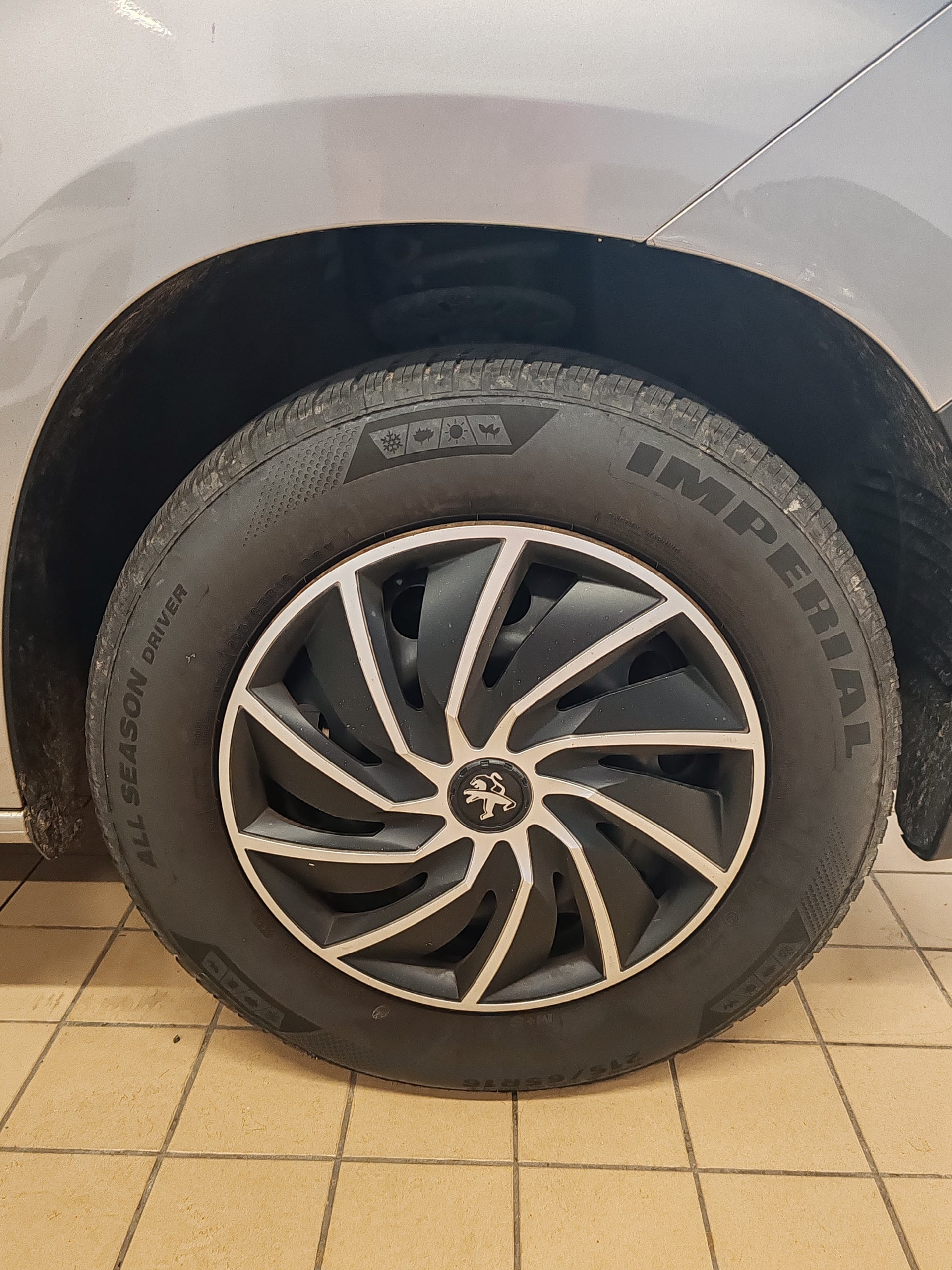Peugeot Partner GRIP STANDARD 1000KG BLUE HDI 130 S&S GRIP — 29