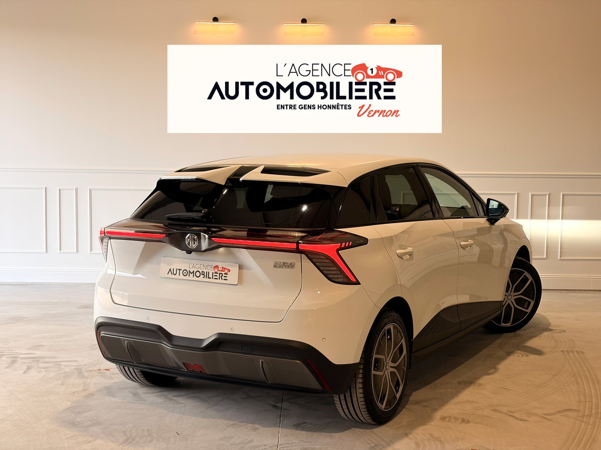 MG MG4 EV 64KWH - 150 KW 2WD LUXURY — 2