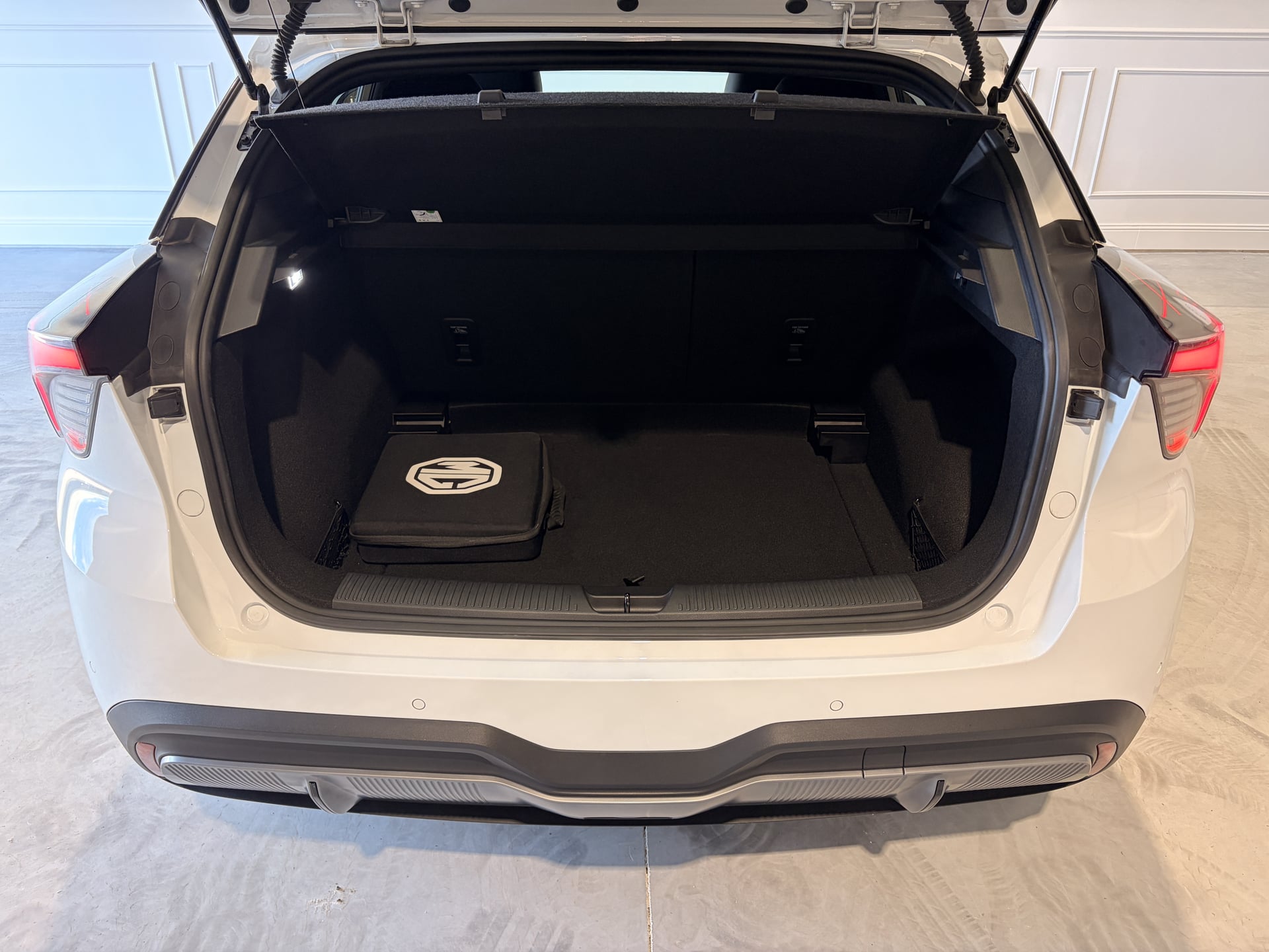 MG MG4 EV 64KWH - 150 KW 2WD LUXURY — 16