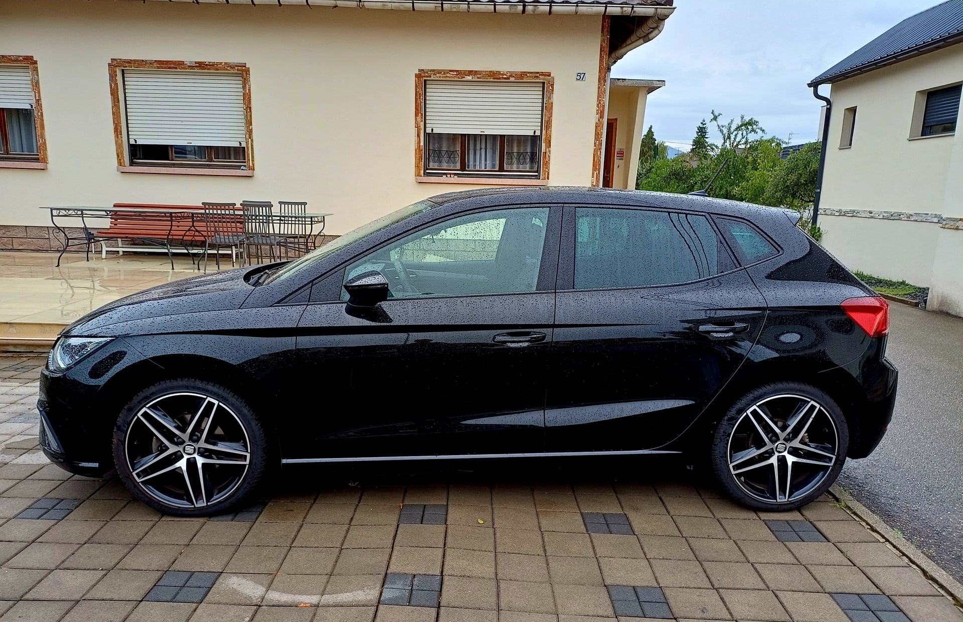 Seat Ibiza 1.0 EcoTSI 115 CH Finition FR Toit pano 5ème génération — 2