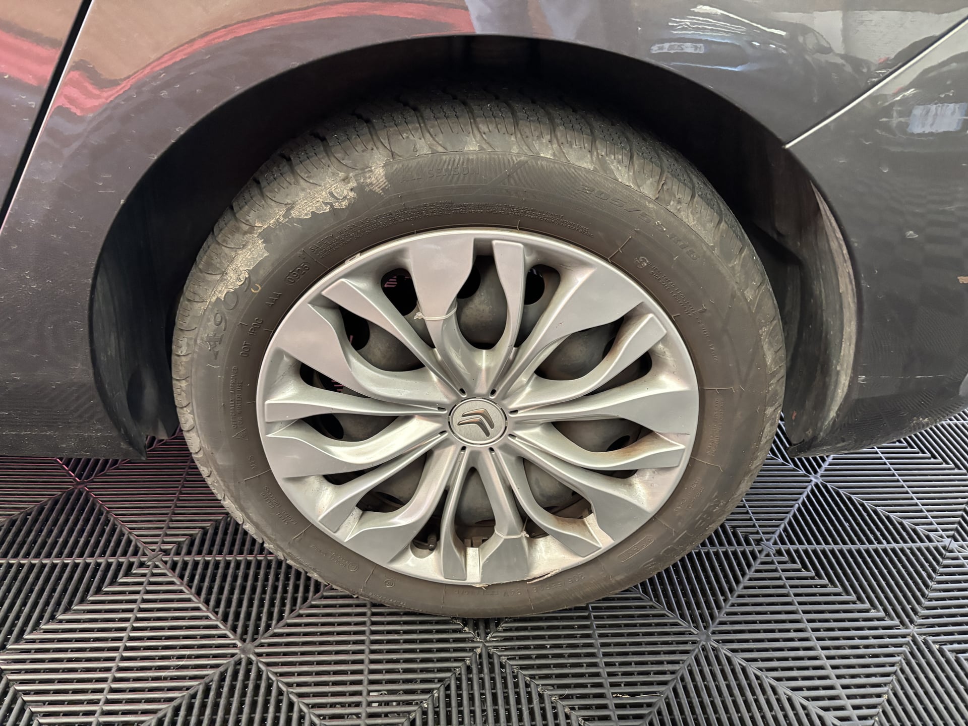 Citroen C4 1.6 HDI 90 ch Finition Feel — 25