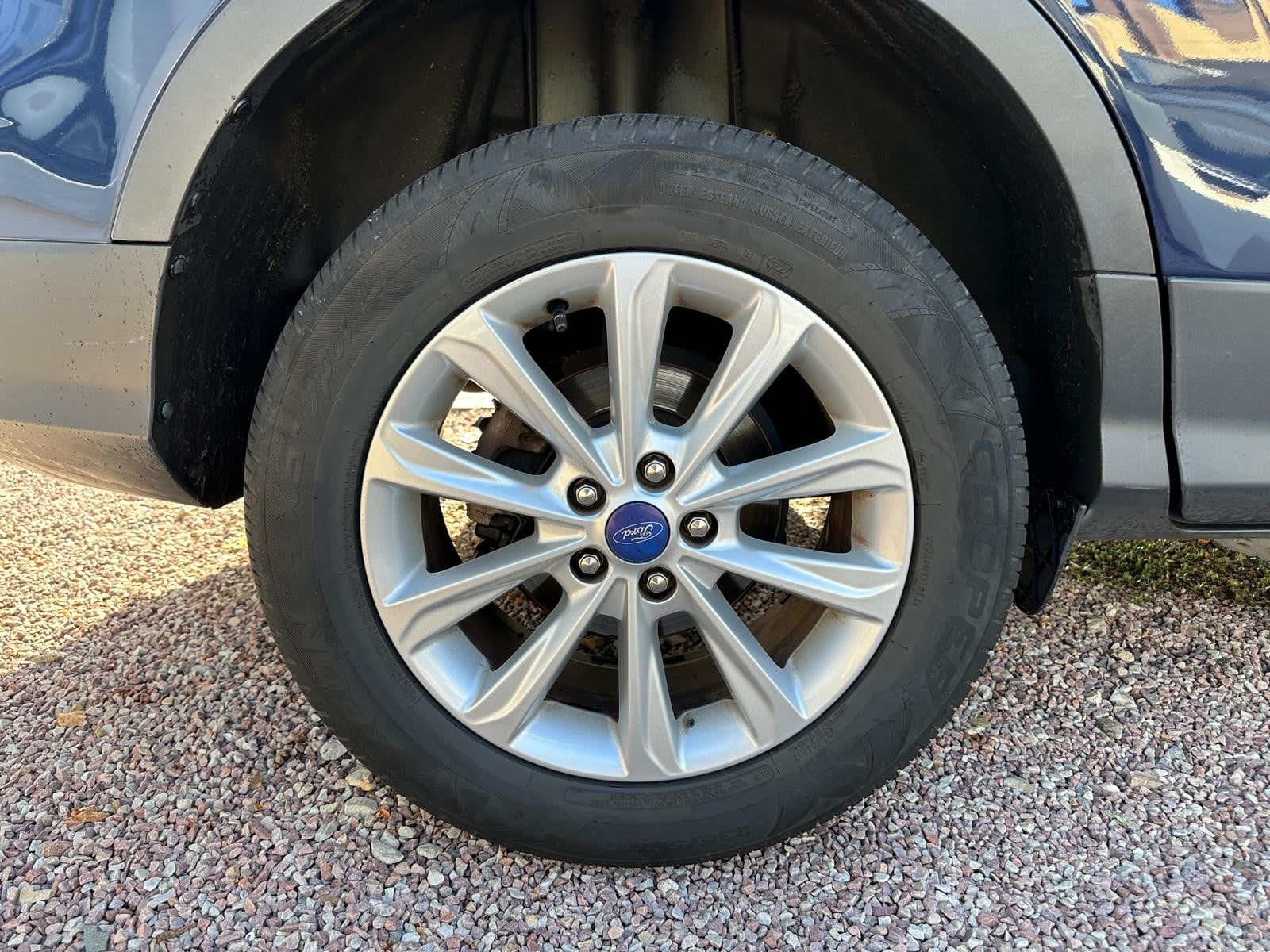 Ford Kuga 2.0 TDCi 120ch Titanium — 25