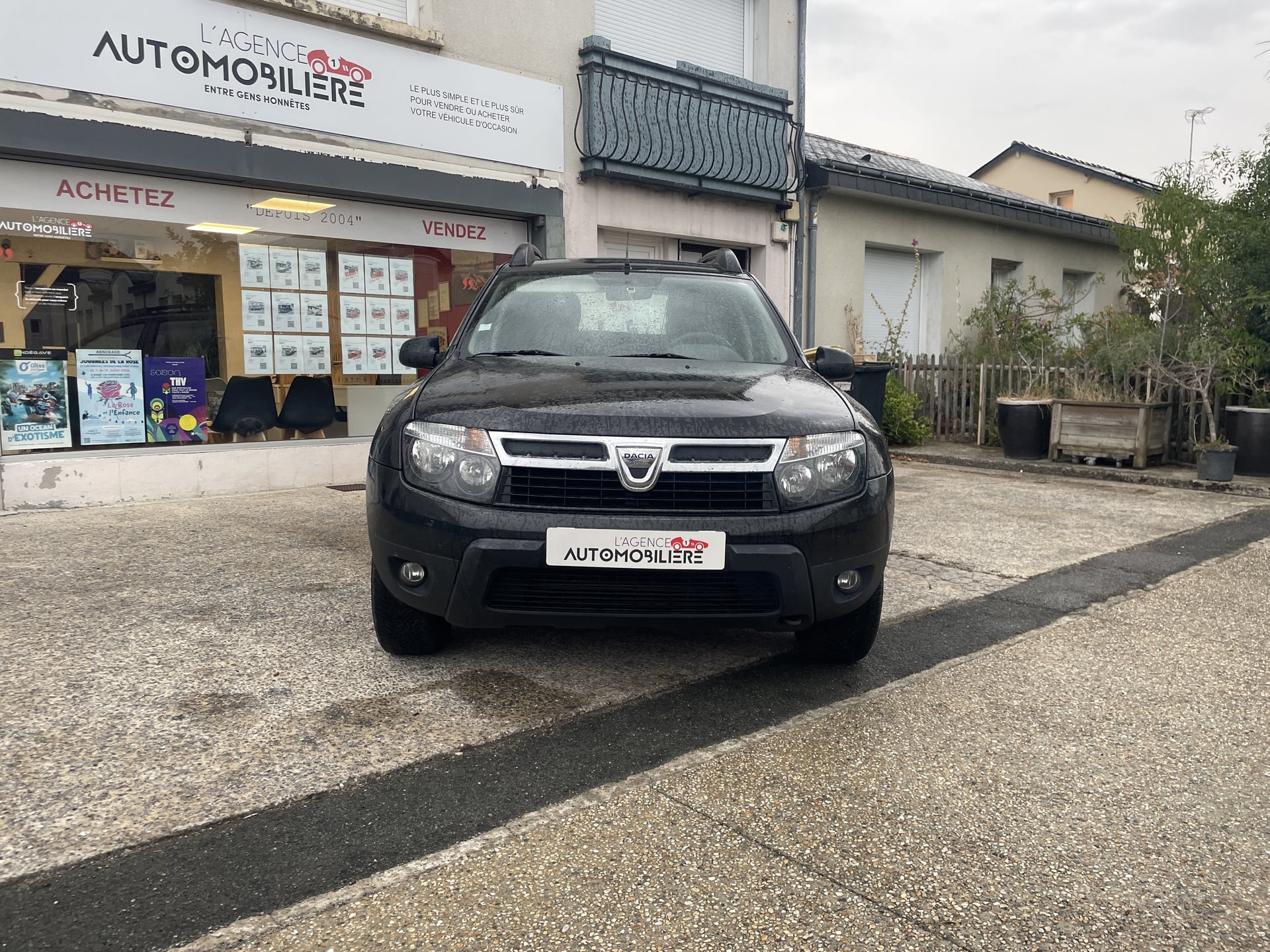 Dacia Duster 1.5 dCi 110cv eco2 4x2 Lauréate - Attelage - Carplay — 2