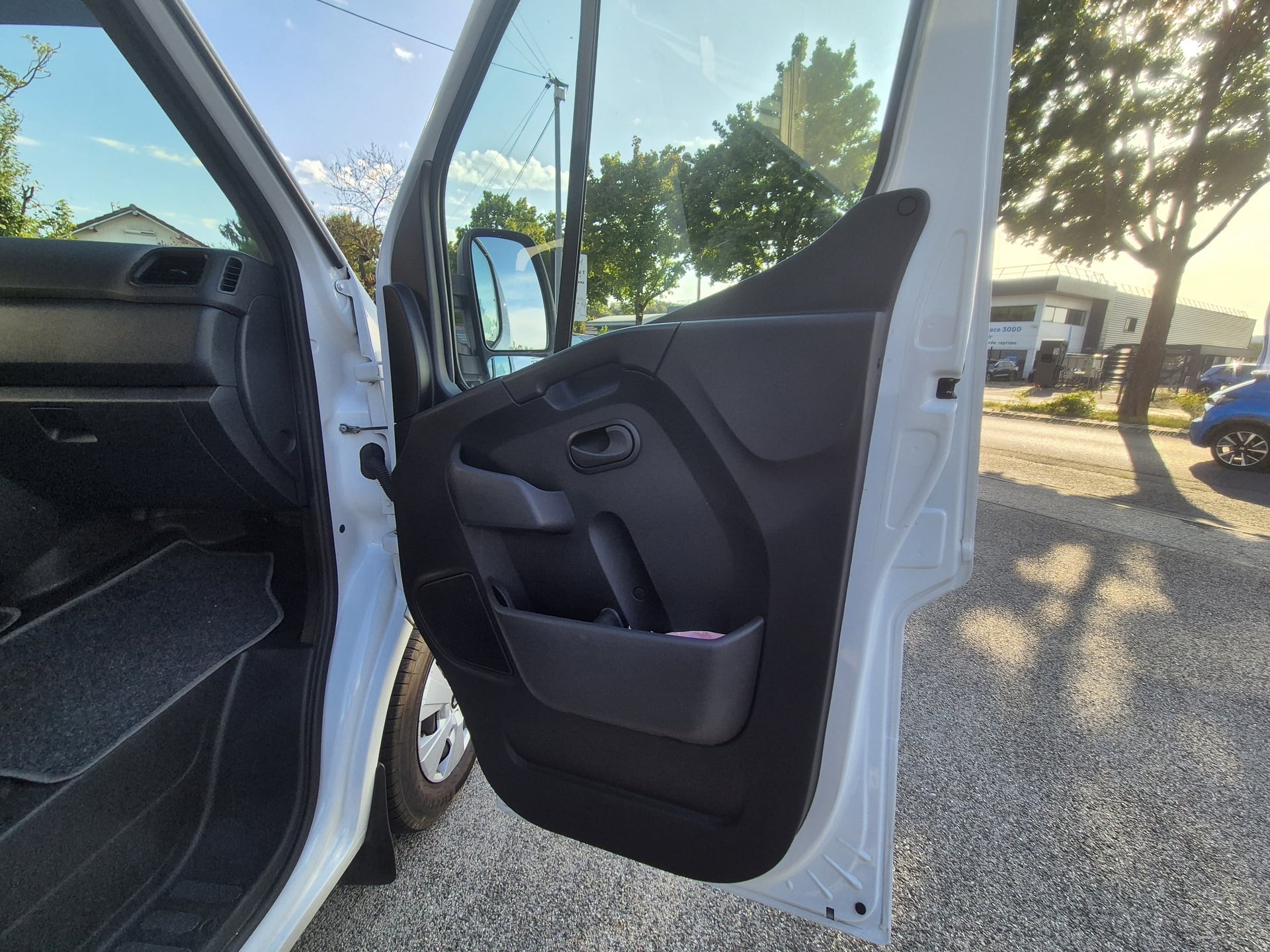 Opel Movano 2.3 Bi-CDTI 135 cv Fourgon L2H2 F3300 2.3 Bi-CDTI 135 cv — 23