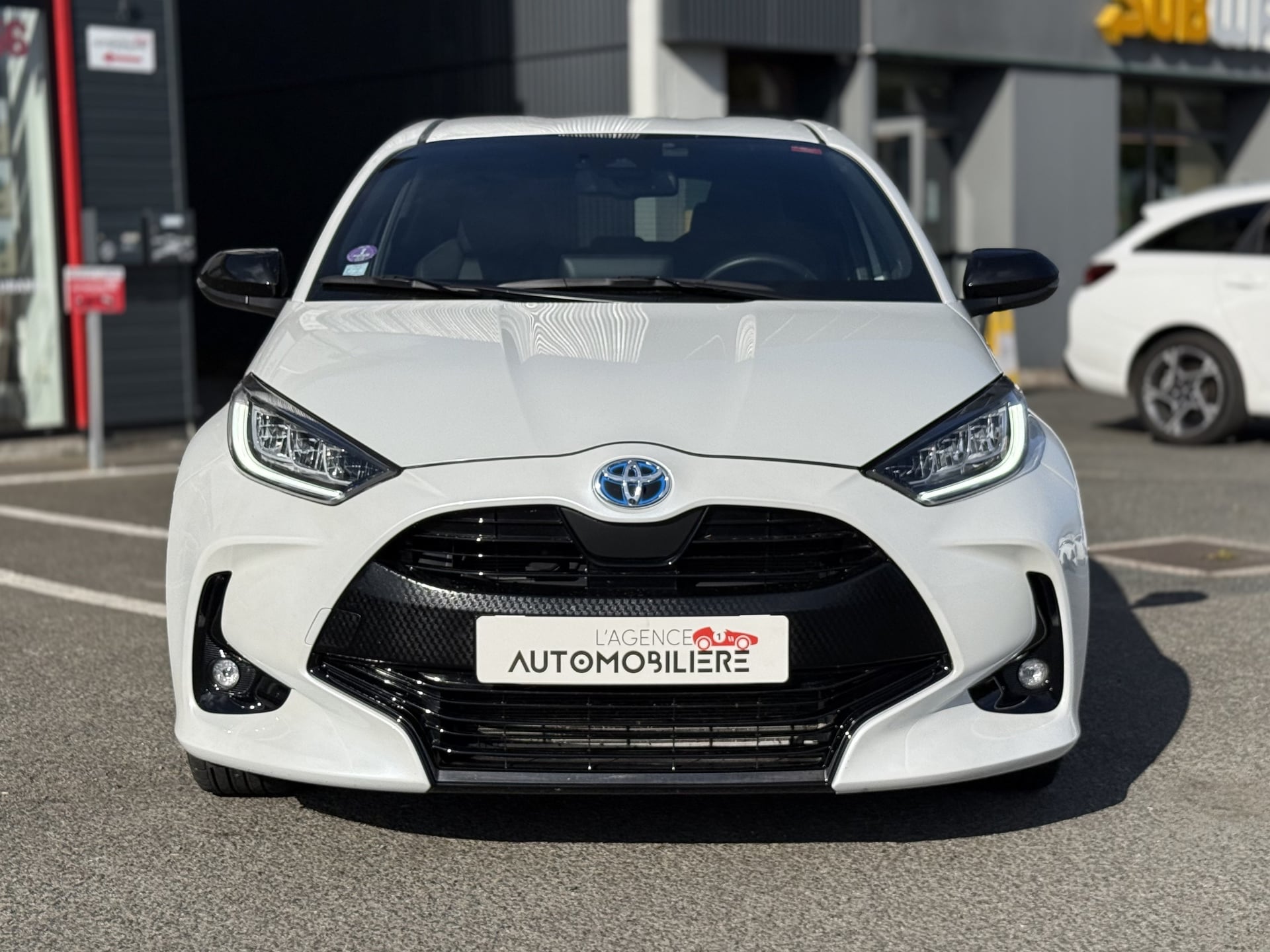 Toyota Yaris 116H BVA E-CVT STYLE (CarPlay, Caméra de recul, sièges + volant chauffant) — 2