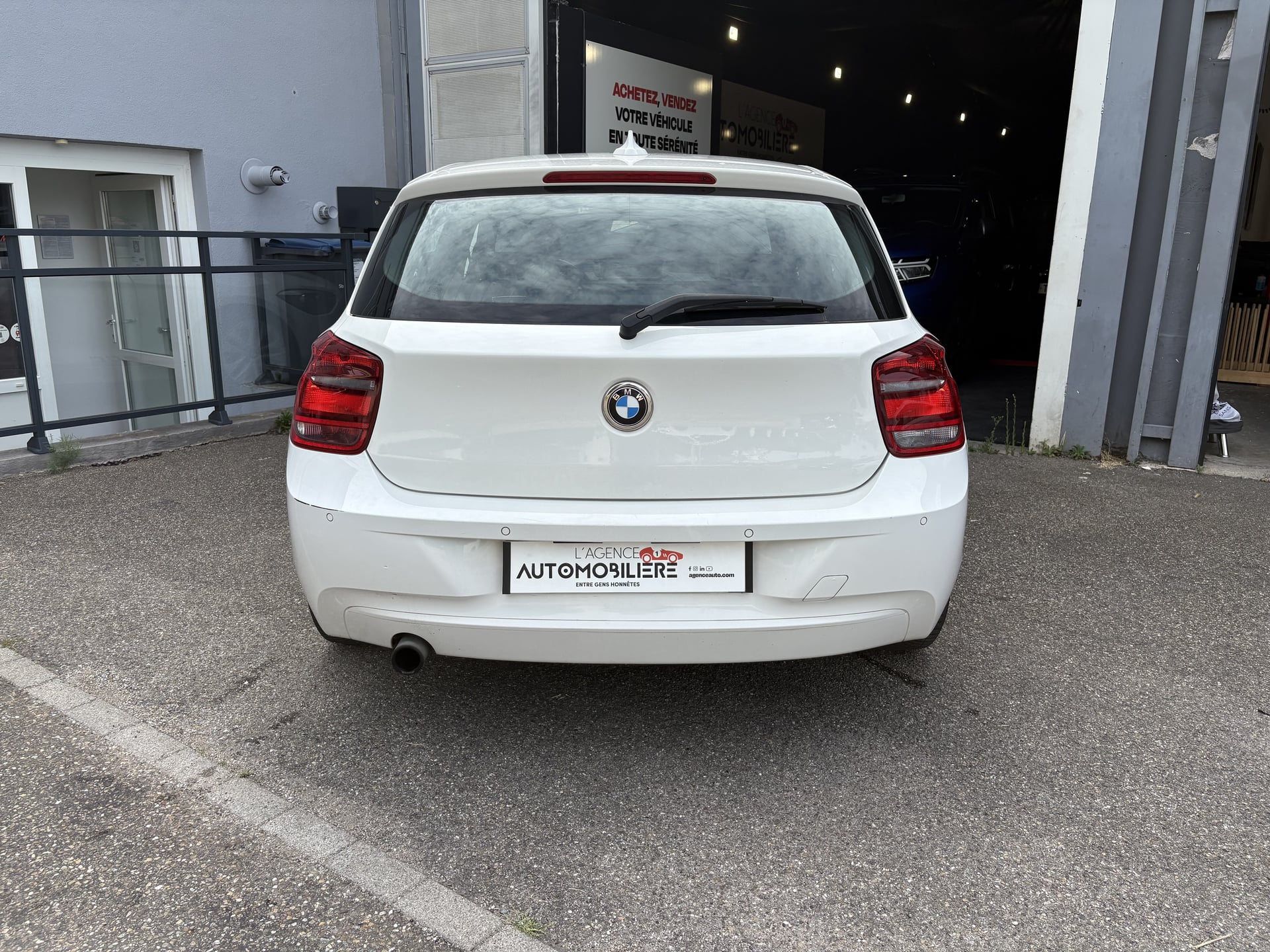 BMW Série 1 118I 170 UrbanLife Radars de recul - Bluetooth - Sièges chauffants — 33