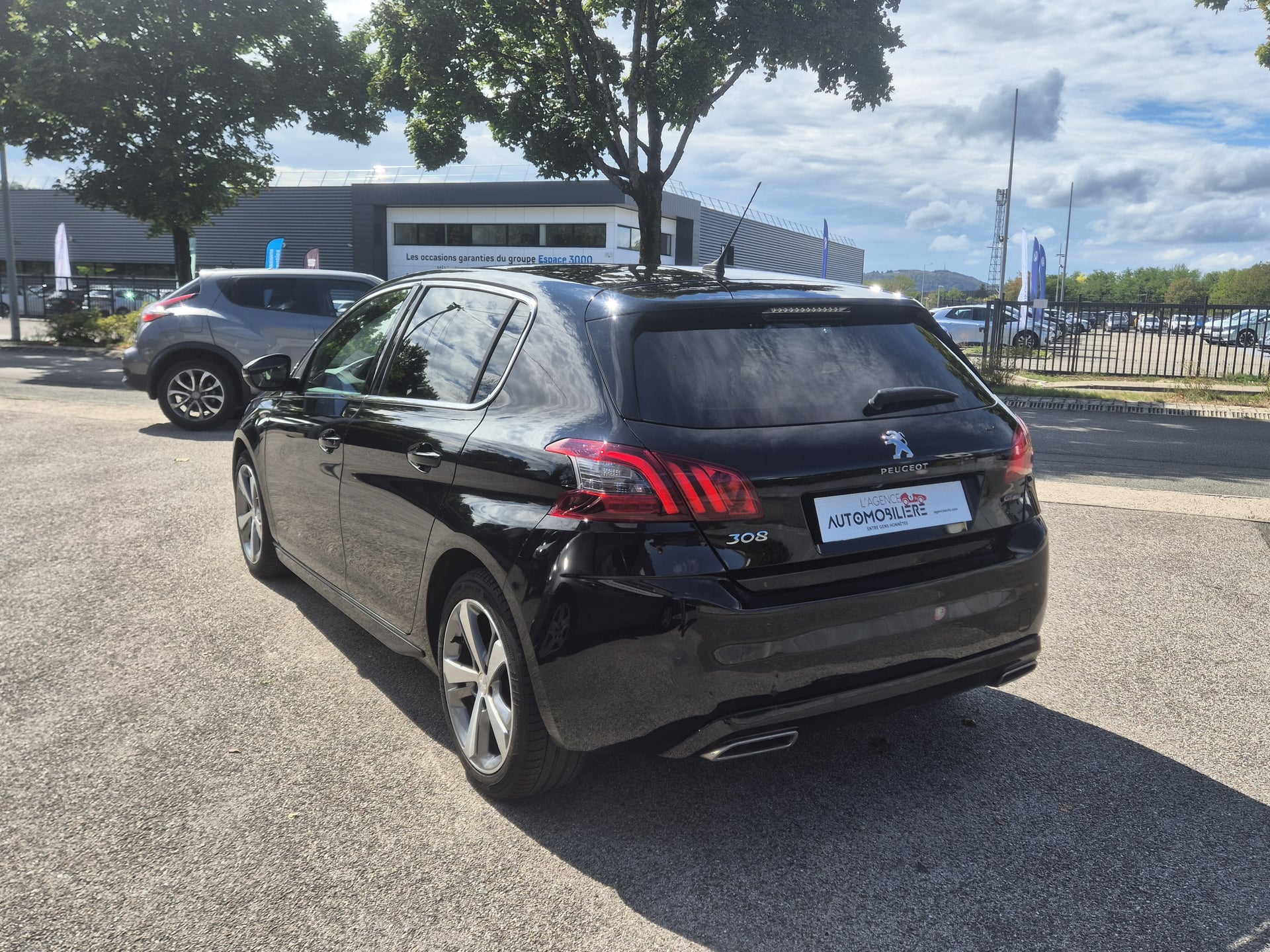 Peugeot 308 (T9) Phase II 1.5 BlueHDi 130 GT LINE — 23