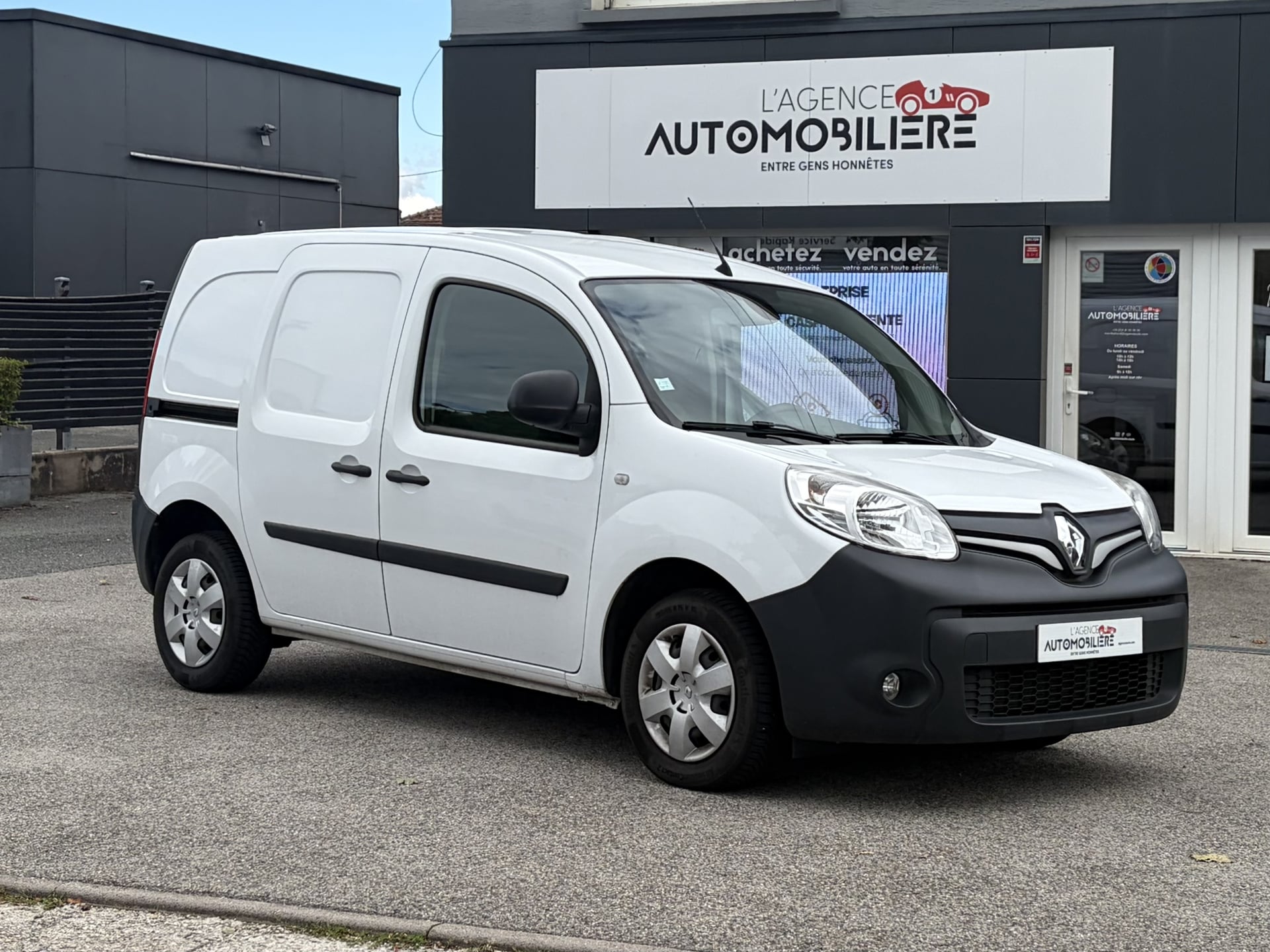 Renault Kangoo Express 1.5 BLUE DCI 95 bvm6 - CLIMATISATION