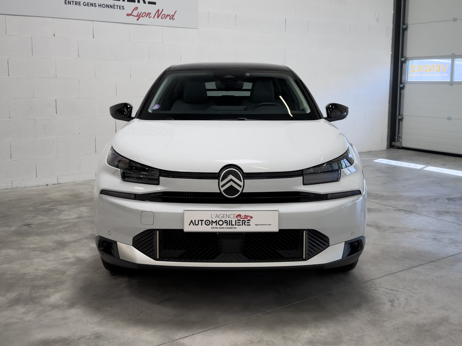 Citroen C4 Hybride 145 e-DCS6 Max – CarPlay LED Caméra Sièges Chauffants Keyless Attelage — 2