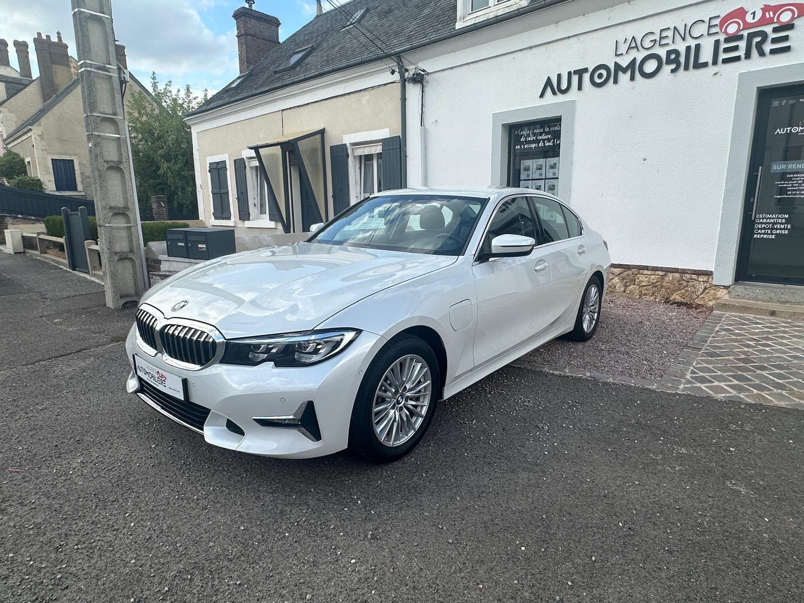 BMW Série 3 330e 292ch Luxury — 2