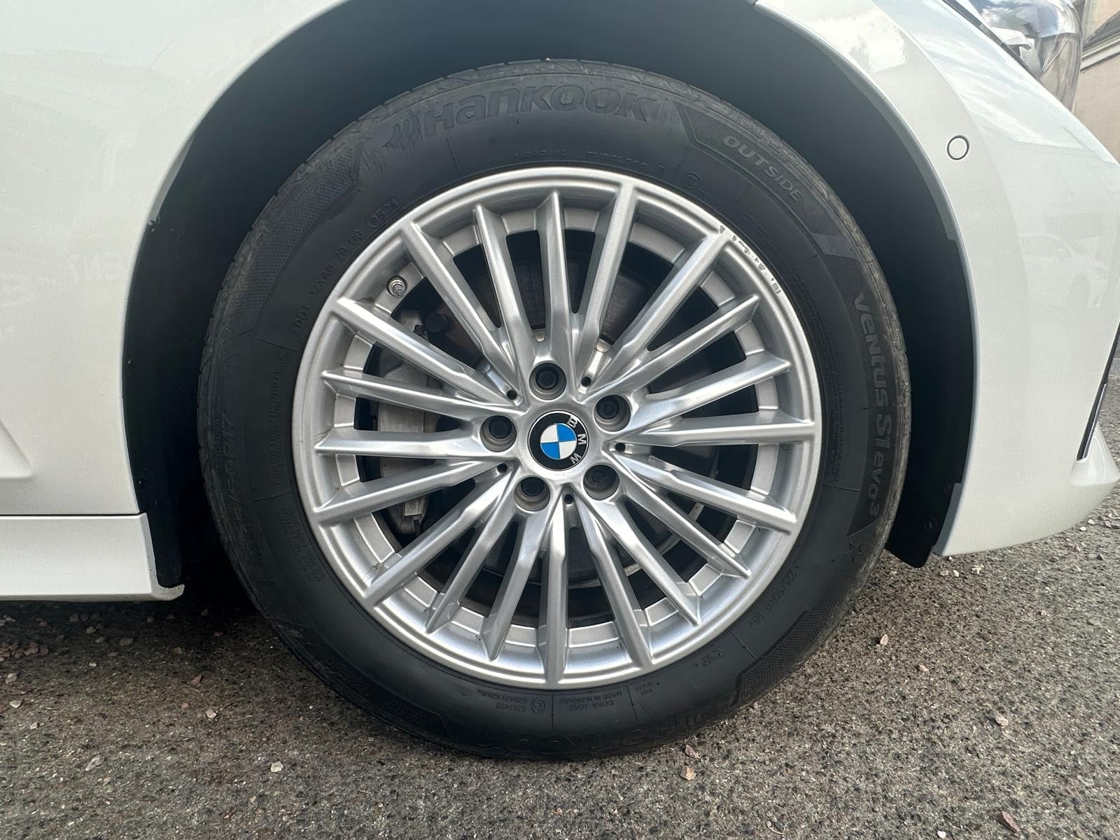 BMW Série 3 330e 292ch Luxury — 28