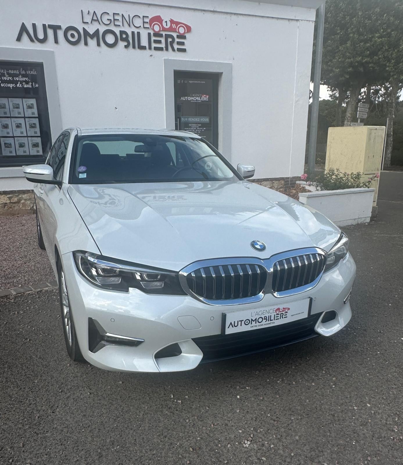 BMW Série 3 330e 292ch Luxury — 28