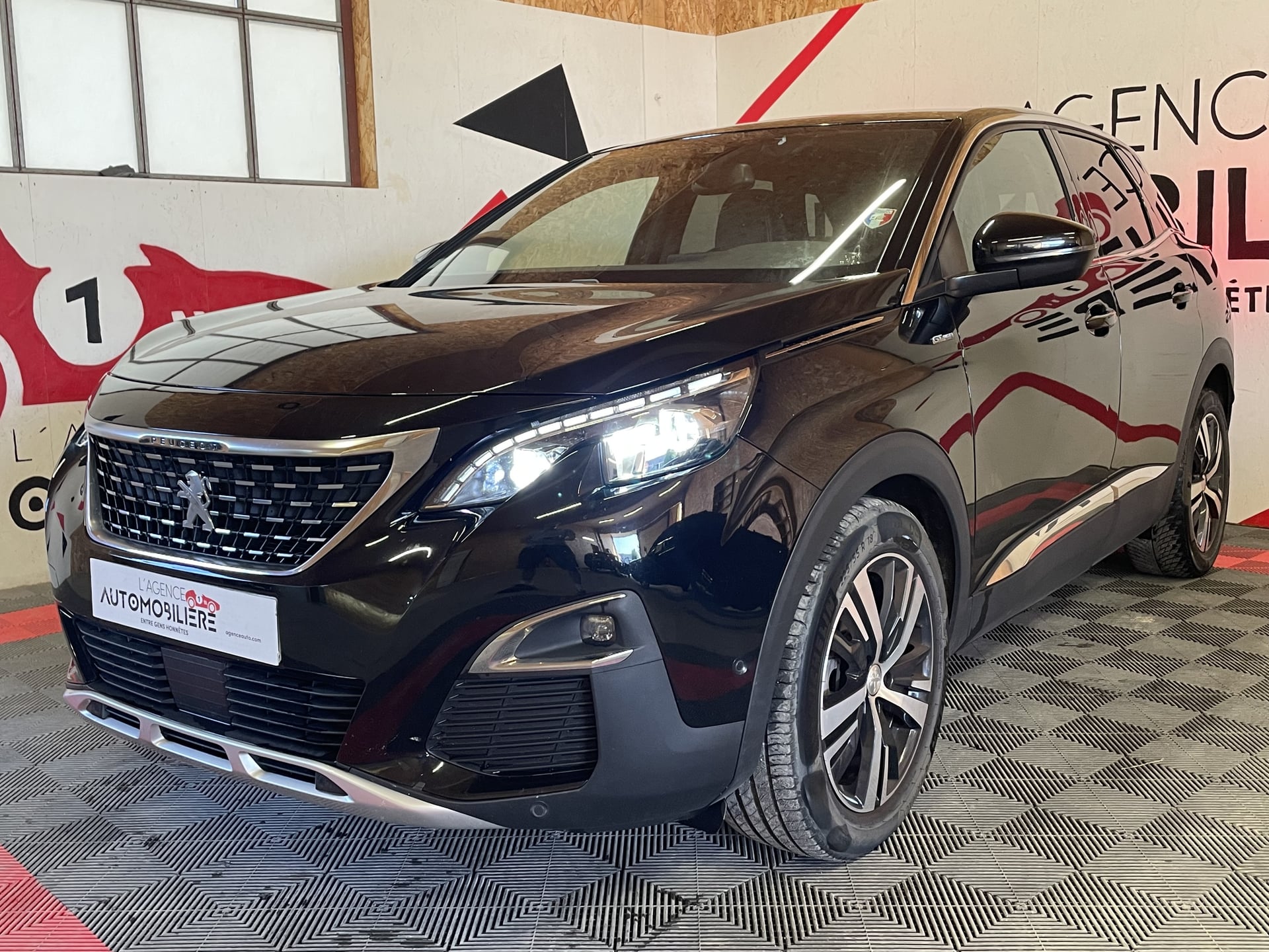 Peugeot 3008 2.0 BlueHDi EAT8 S&S 180 GT LINE — 2