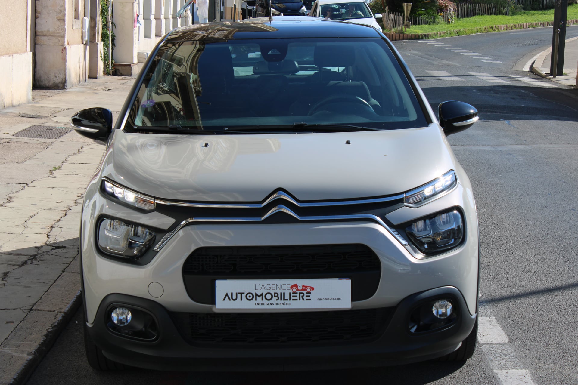 Citroen C3 1.2 - 110 S&S SHINE EAT6 ( Caméra de recul, CarPlay ... ) — 2