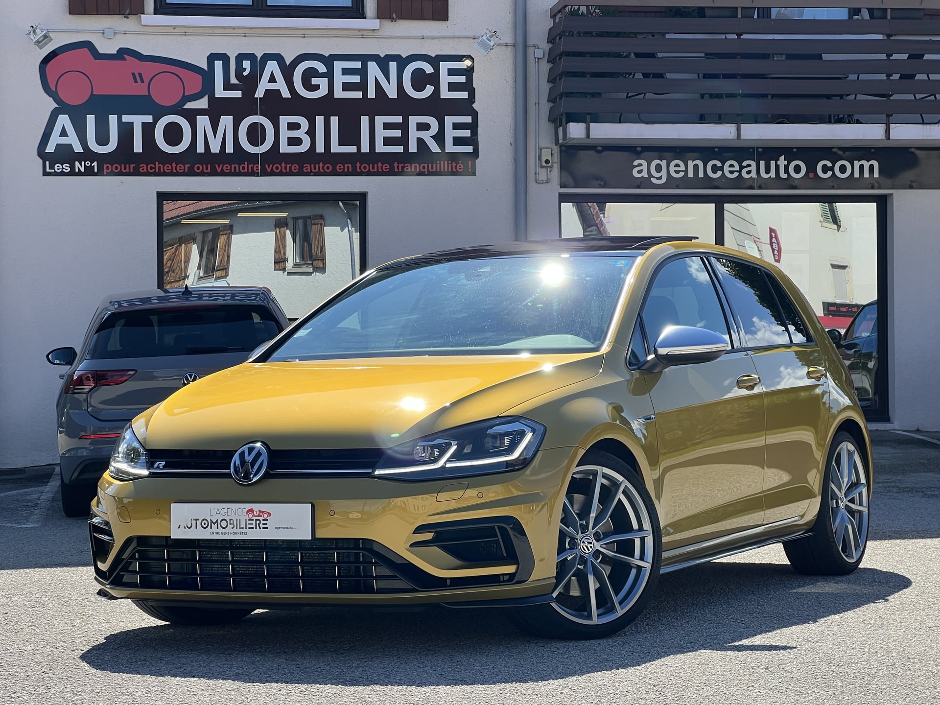Volkswagen Golf 7.5 R 2.0 tsi 310ch DSG 4Motion