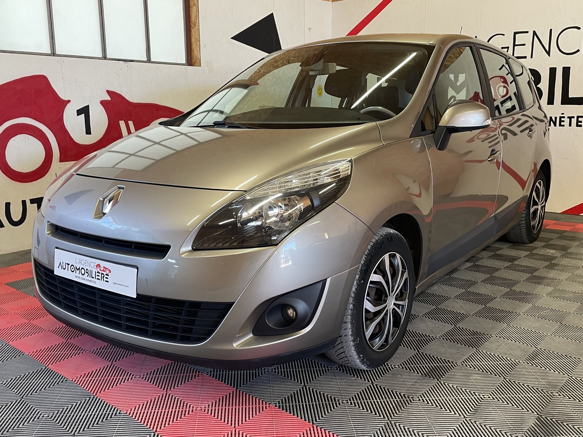 Renault Grand Scenic 1.5 dCi eco2 110 cv — 2