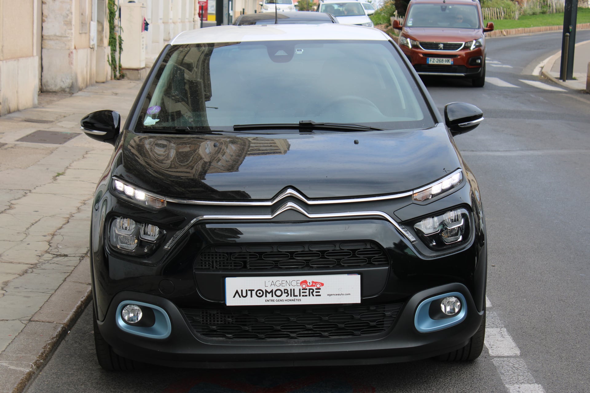 Citroen C3 110 EAT6 ELLE ( Caméra de recul, CarPlay, Radar Arr ... ) — 2