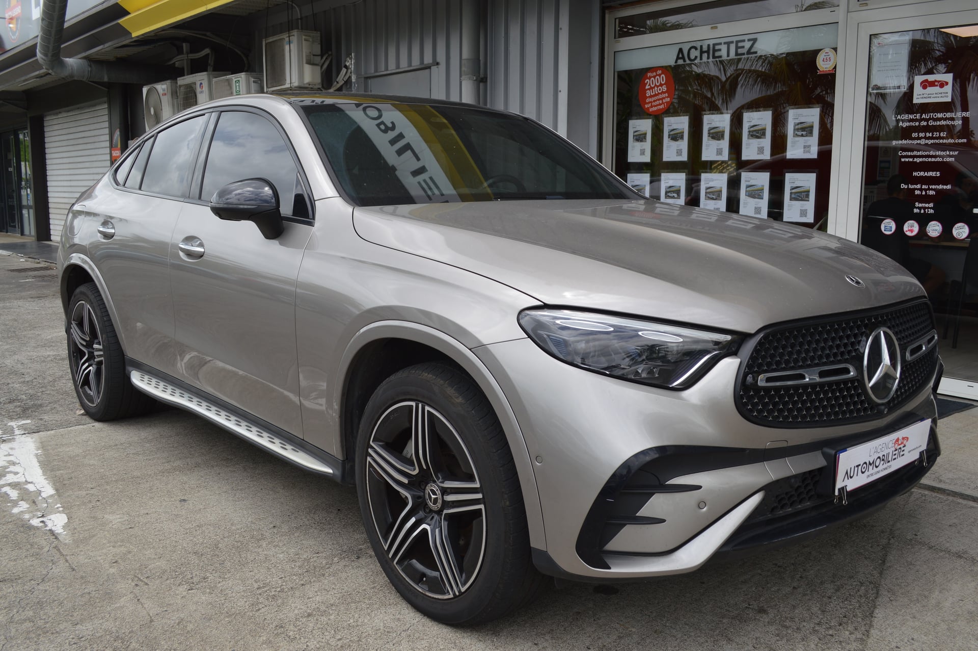 Mercedes-Benz GLC coupé 300 E AMG LINE 4MATIC 9G-TRONIC — 2