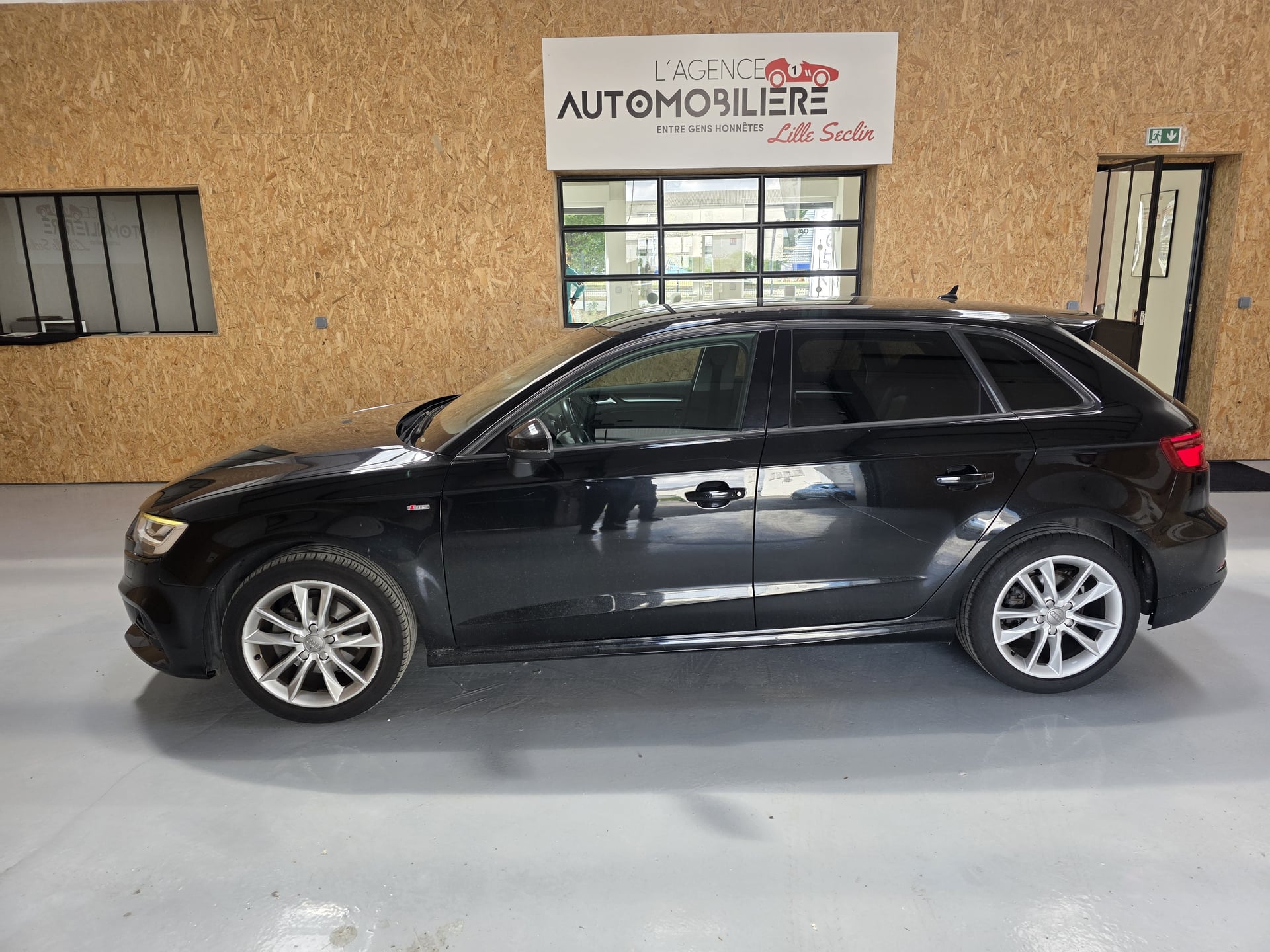 Audi A3 Sportback 2.0 TDI 150 CH S-TRONIC S-LINE — 2