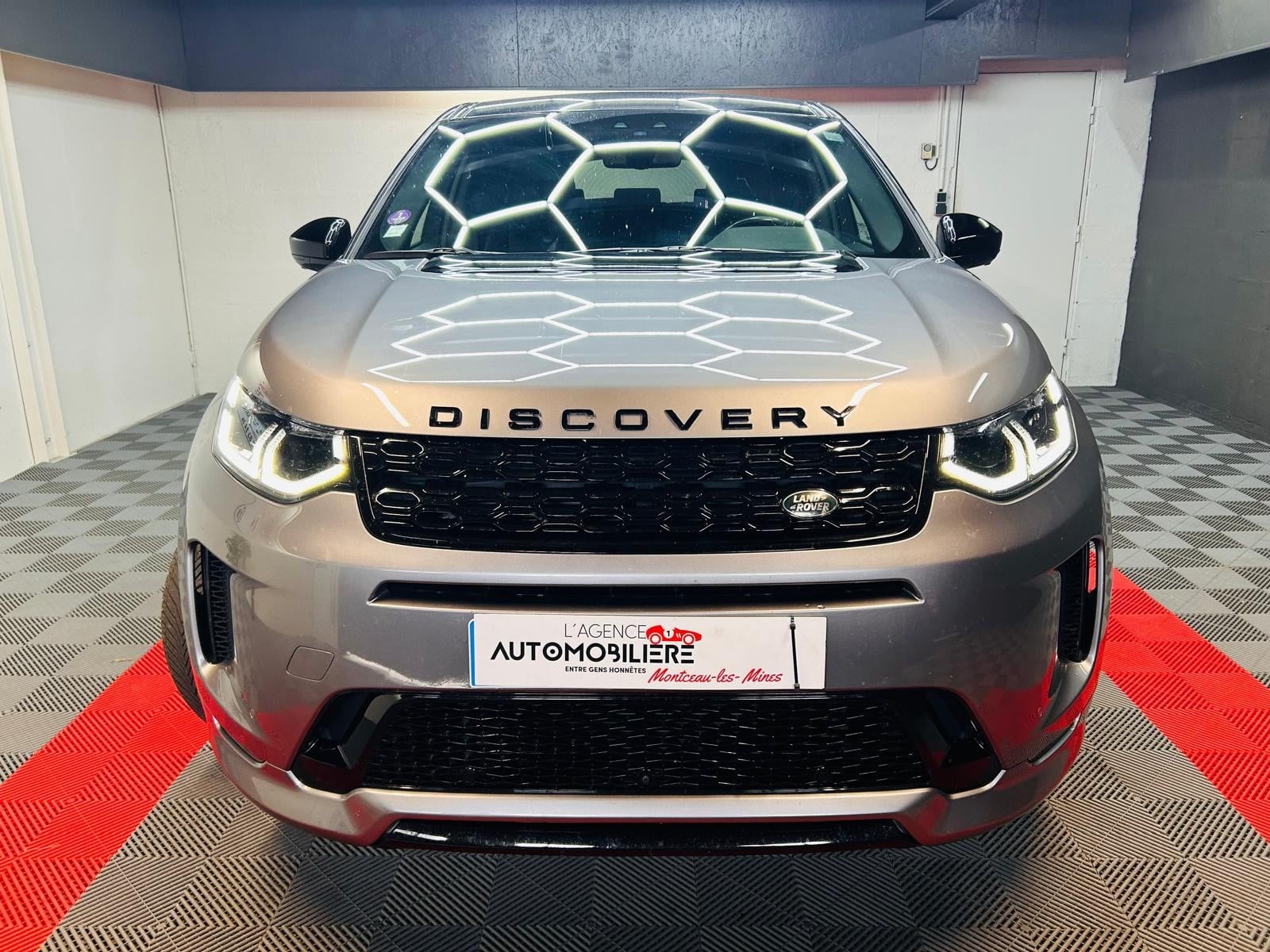 Land Rover Discovery Sport Hybride Rechargeable P300e 309 cv 4x4 R-Dynamic – BVA – Toit Pano – 107 000 km — 2