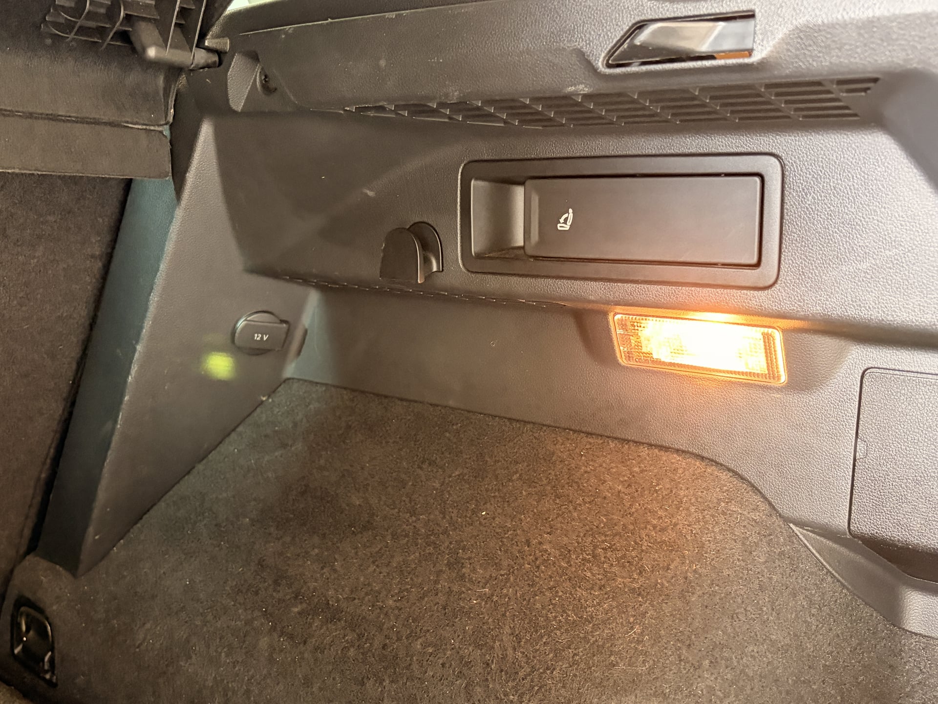 Volkswagen Tiguan II (2) 1.5 TSI 150 CARAT DSG7 — 21