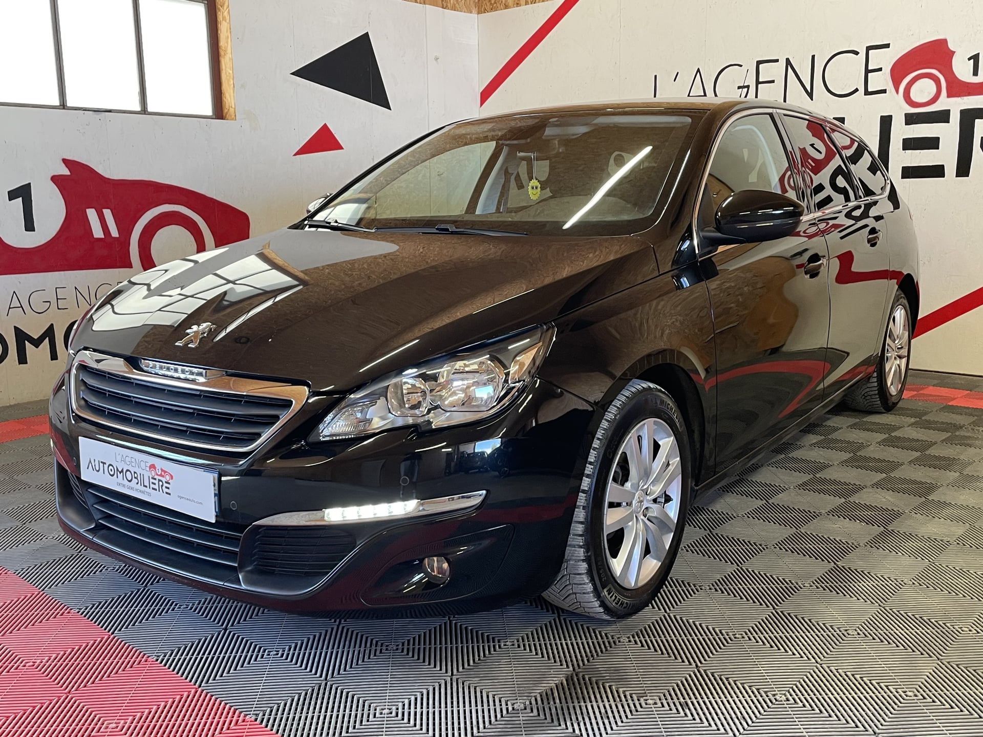 Peugeot 308 SW 1.6 HDi S&S 100 cv — 2