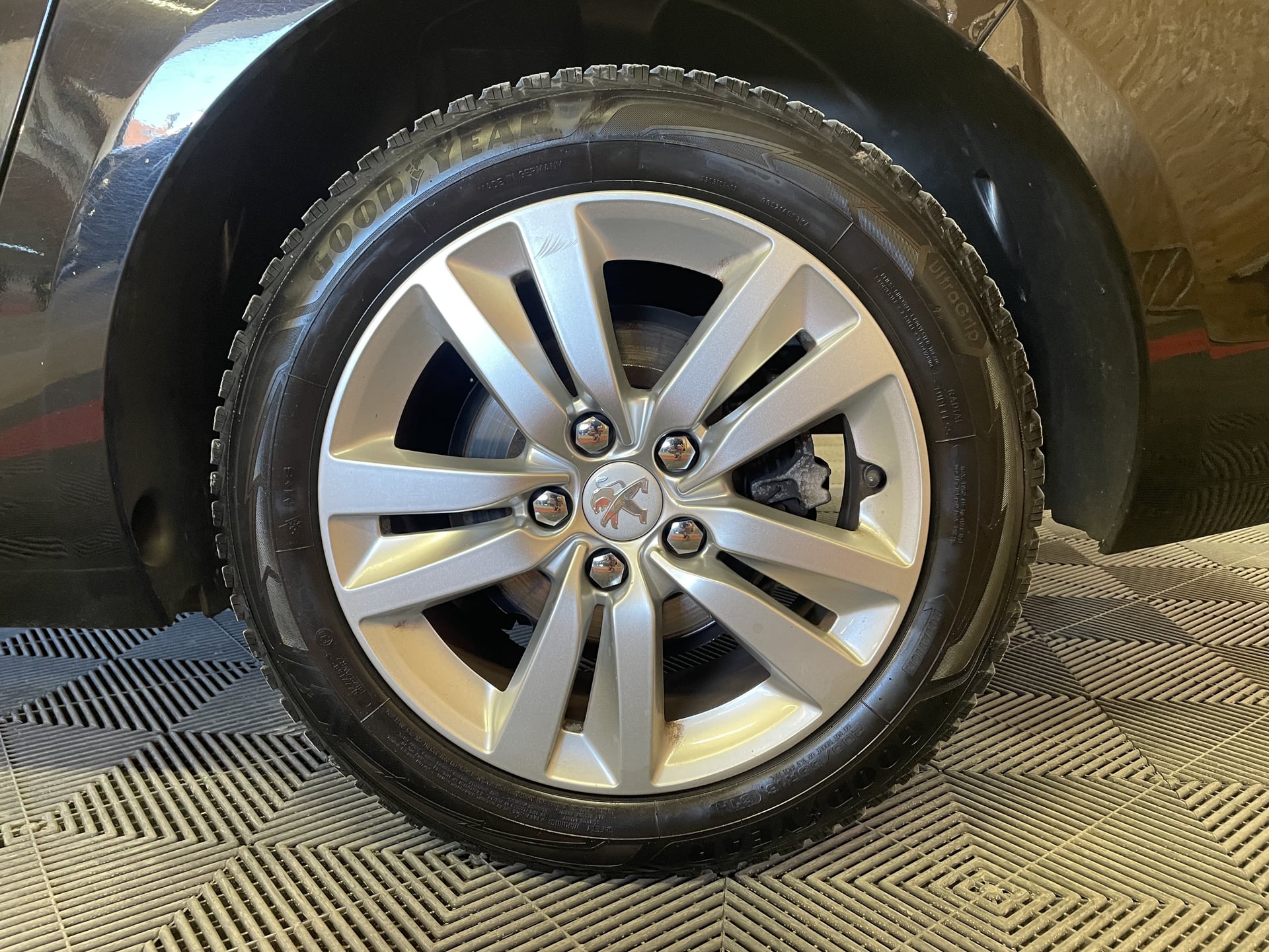 Peugeot 308 SW 1.6 HDi S&S 100 cv — 22