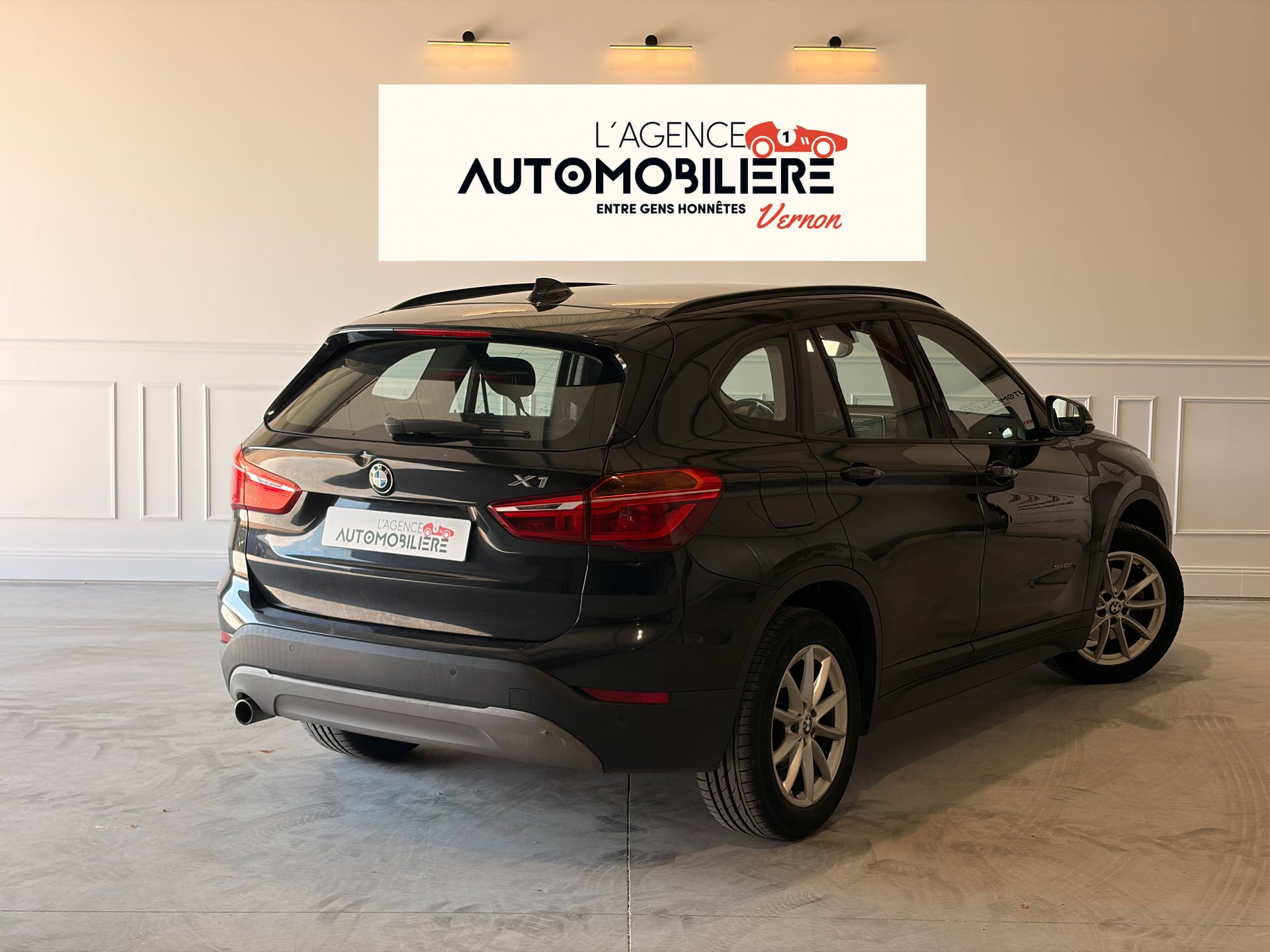 BMW X1 (F48) SDRIVE18D BUSINESS BVA8 — 2