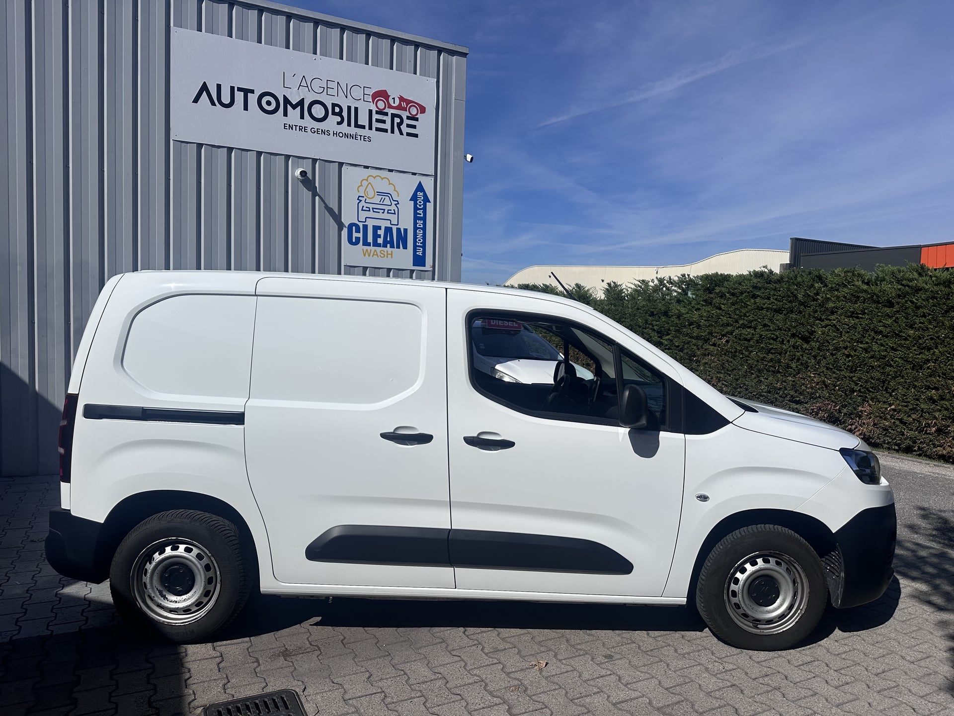 Citroen Berlingo 1.5 BlueHDi 16V BVM6 S&S 102 cv 3 PLACE — 2