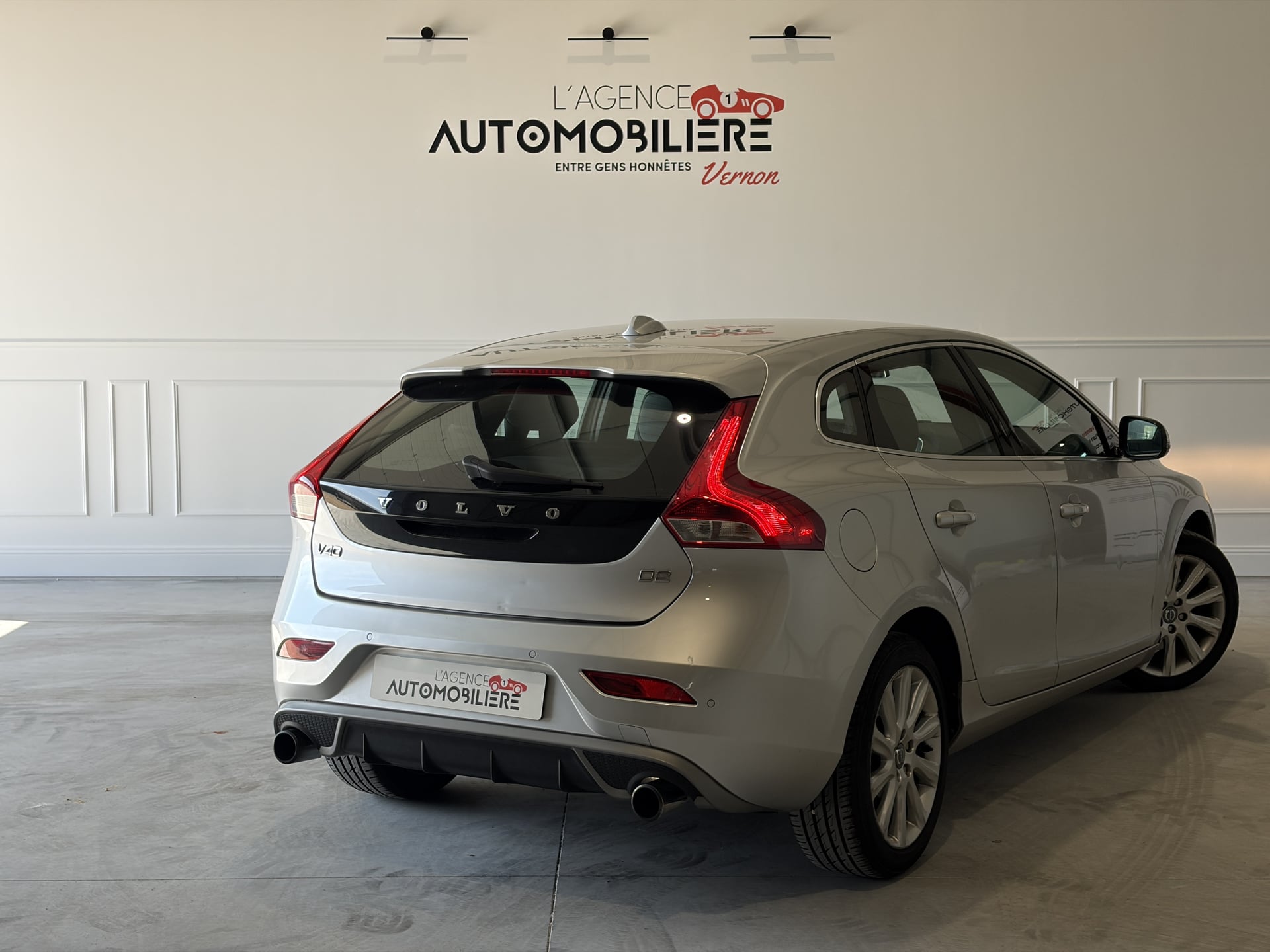 Volvo V40 Volvo V40 D2 115 Summum Powershift A 6.0 — 2