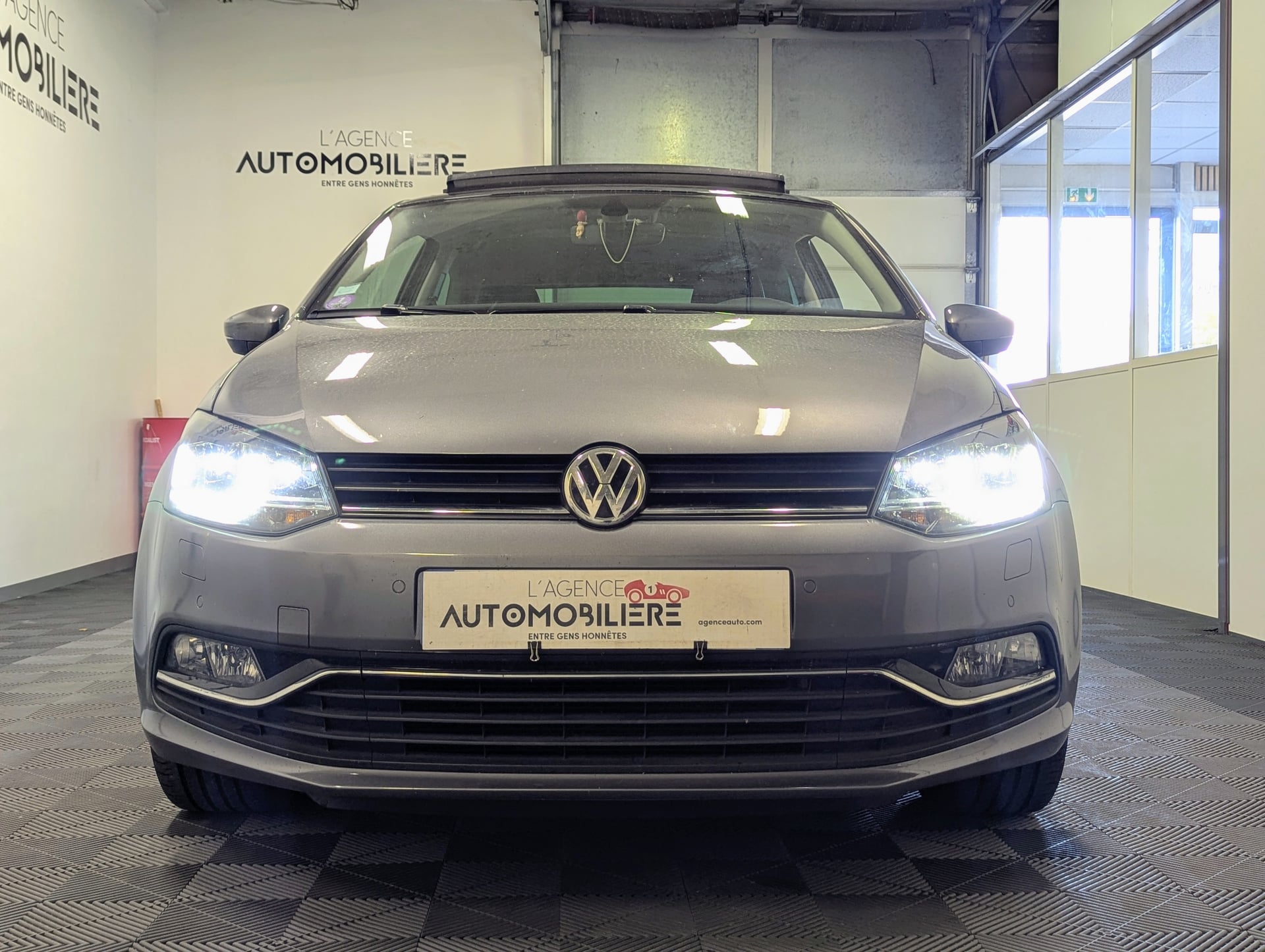 Volkswagen Polo V (2) 1.2 TSI 90 BLUEMOTIONT 3P — 2