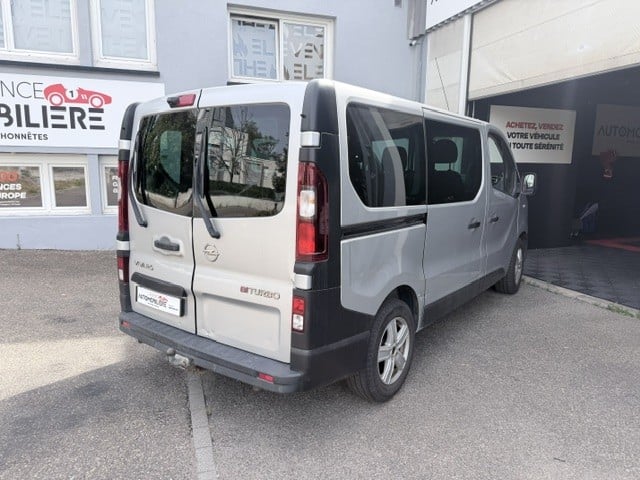 Opel Vivaro Minibus 1.6 CDTI 145 9 places - Caméra - Clim - Attelage — 2