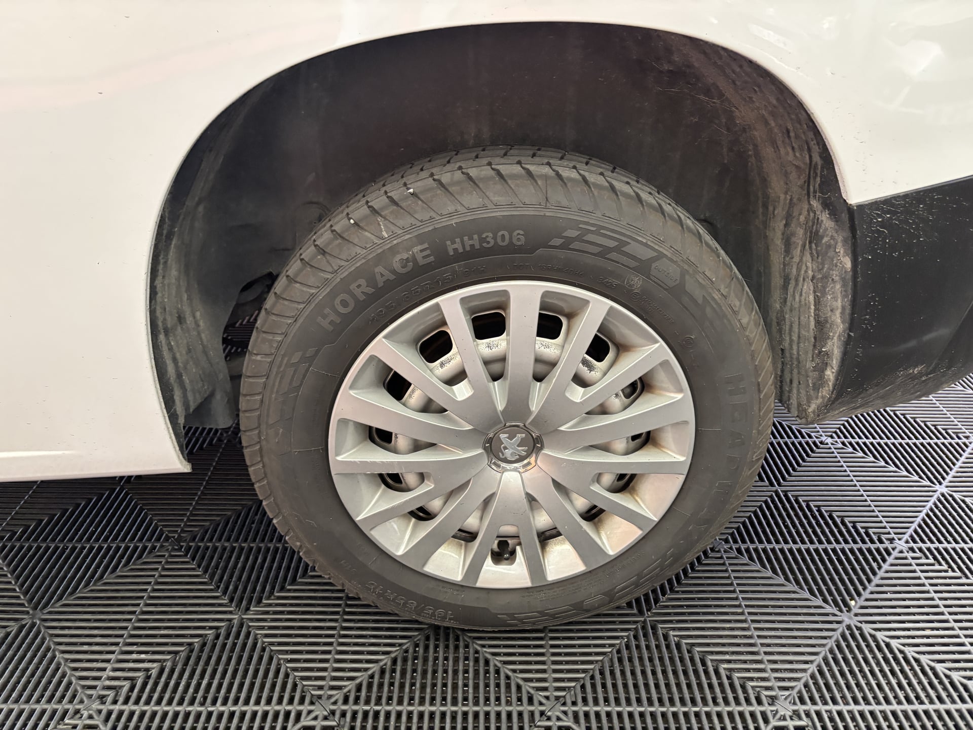 Peugeot Partner 1.5 Blue HDI Asphalt 100 ch — 21