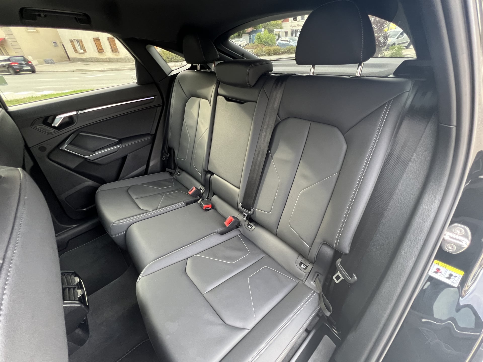 Audi Q3 SPORTBACK 35 tfsi 150ch S-LINE — 40