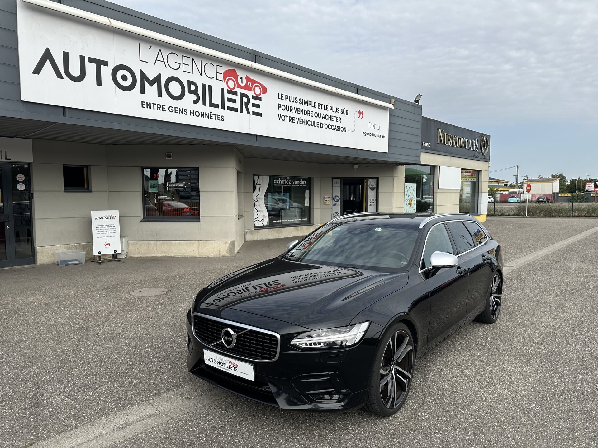 Volvo V90 D5 AWD 235ch R-Design Geartronic