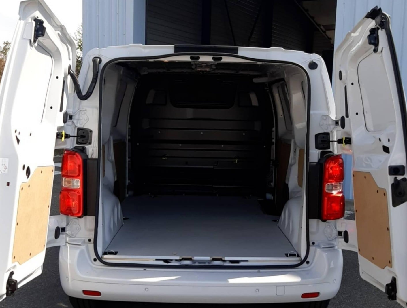 Citroen Jumpy 2.2 BlueHDI 180 EAT8 (Neuf, TVA Récupérable) — 10