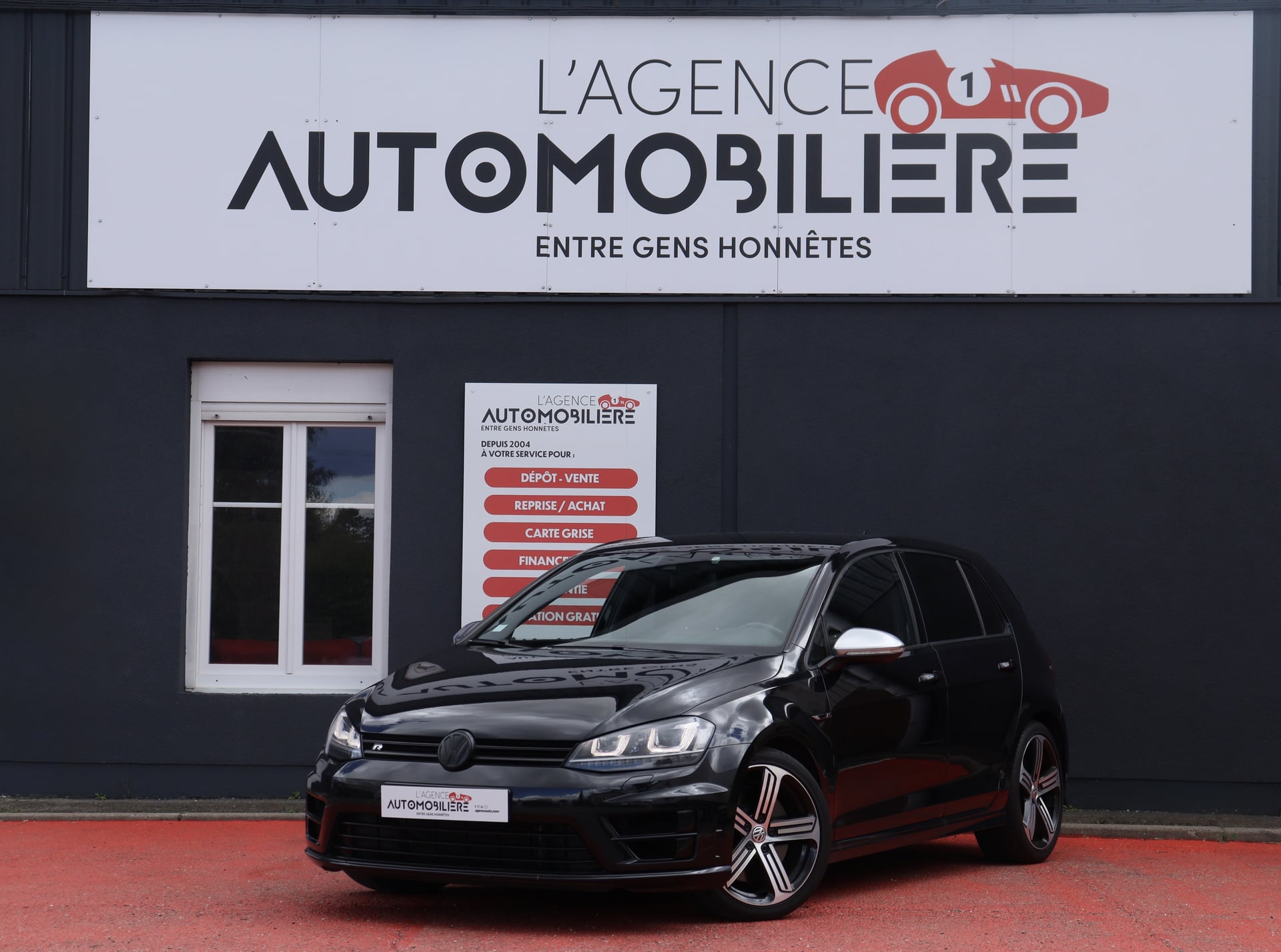 Volkswagen Golf 7R 2.0 TFSi 300 4Motion DSG6 (CarPlay, Intérieur alcantara)