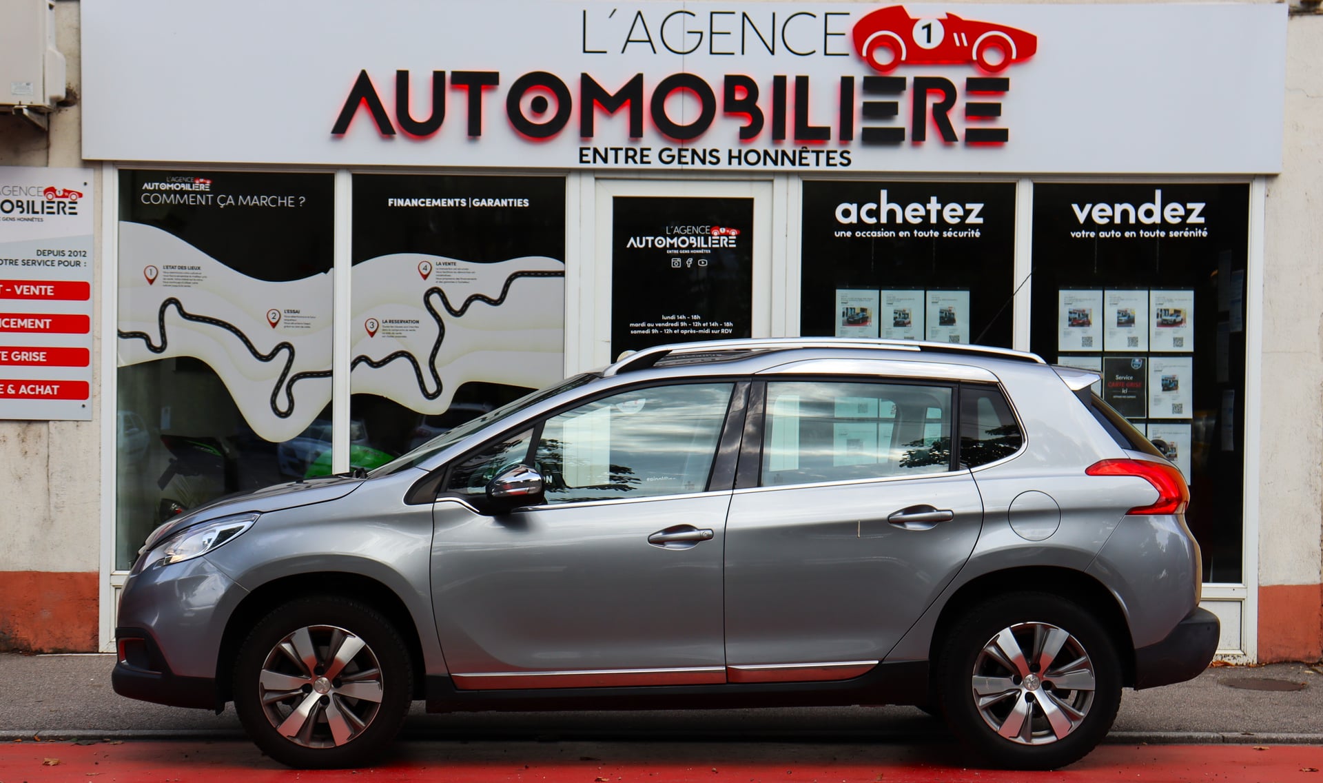 Peugeot 2008 1.2 i 110 Allure BVM (Suivi full Peugeot) — 2