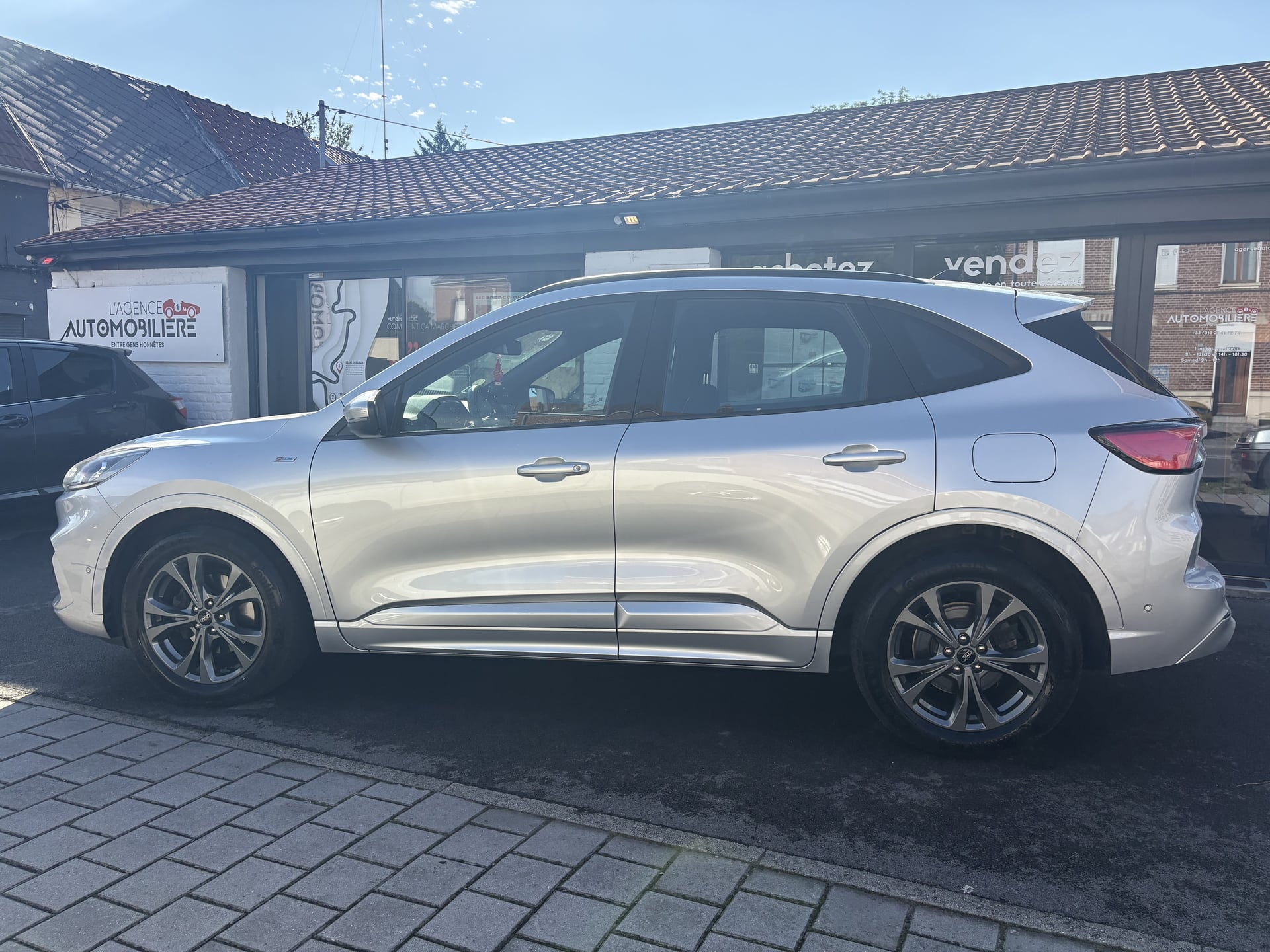 Ford Kuga 1.5 Ecoboost 150 ST-LINE MHEV ATTELAGE CAR PLAY — 2