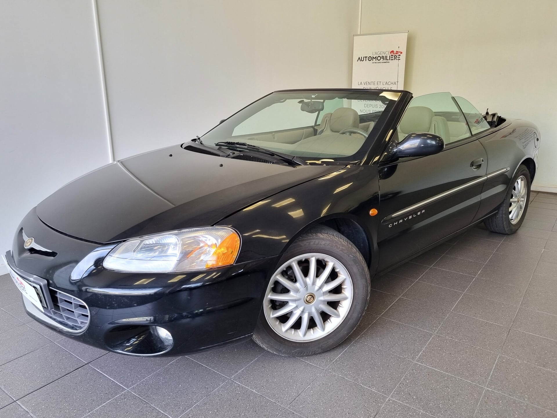 Chrysler Sebring II 2.7 i V6 Cabriolet 203cv BA - FAIBLE KILOMÉTRAGE - 1ERE MAIN