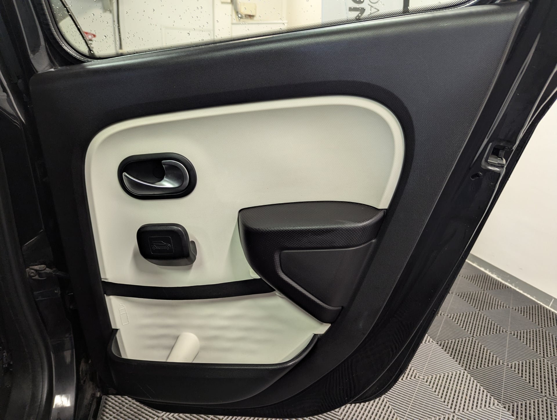Renault Renault Twingo 3 III 0.9 TCE 90 ENERGY — 27