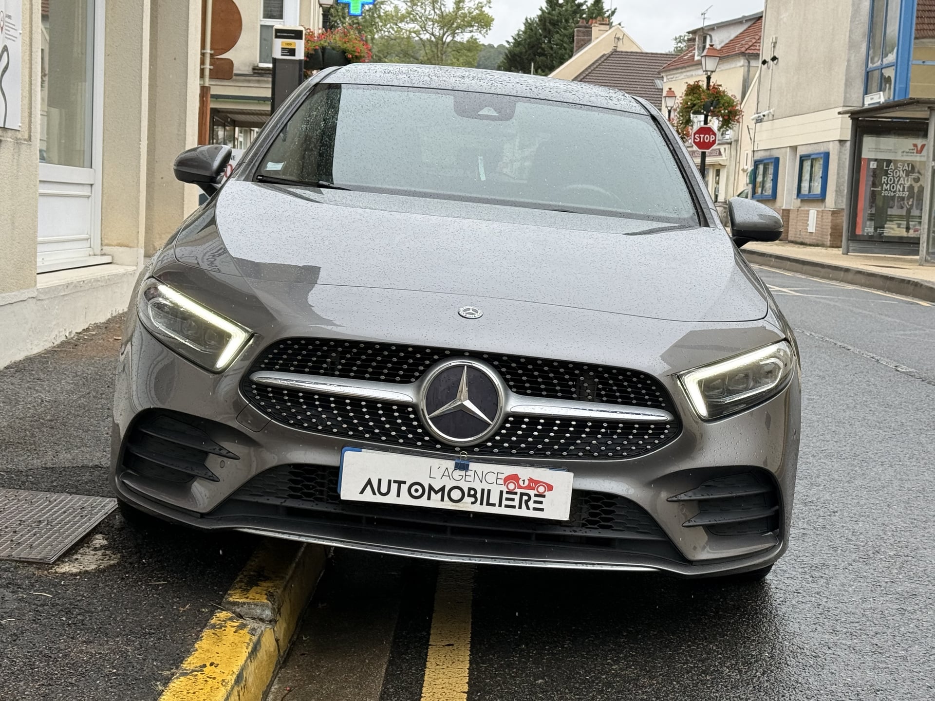 Mercedes-Benz Classe A MERCEDES CLASSE A 180 d 7G-DCT AMG Line+Toit Ouvrant — 2