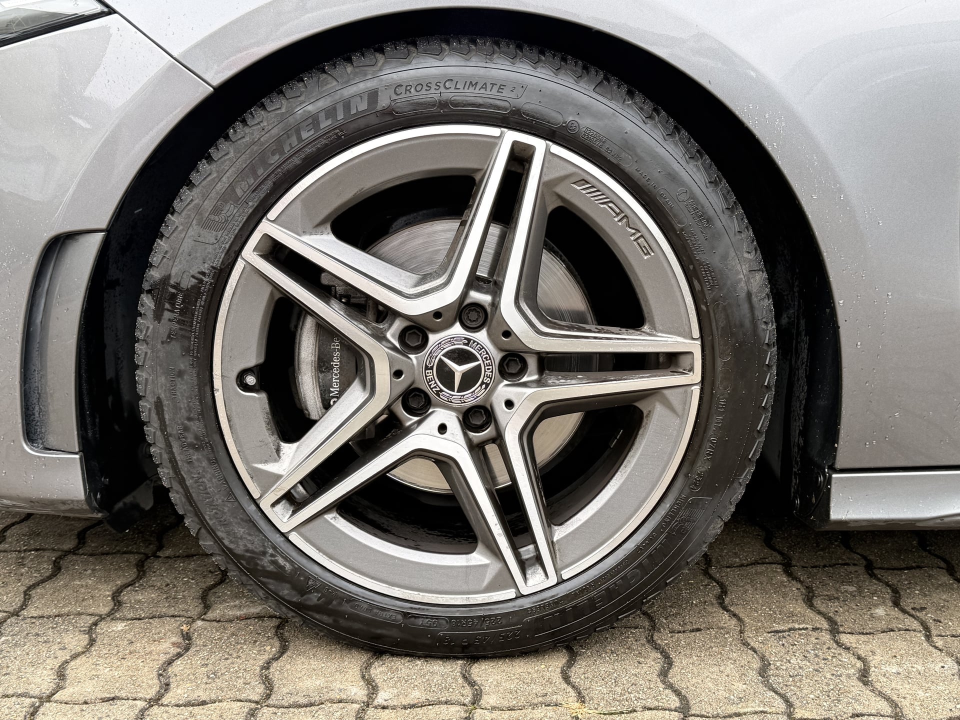 Mercedes-Benz Classe A MERCEDES CLASSE A 180 d 7G-DCT AMG Line+Toit Ouvrant — 23