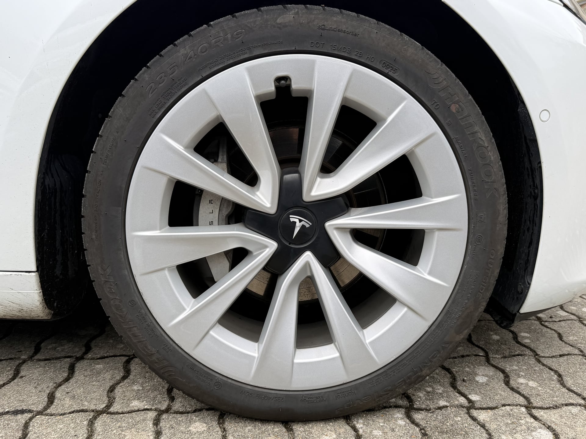 Tesla Model 3 TESLA MODEL-3 Standard Range Plus 285ch 60kwh — 25