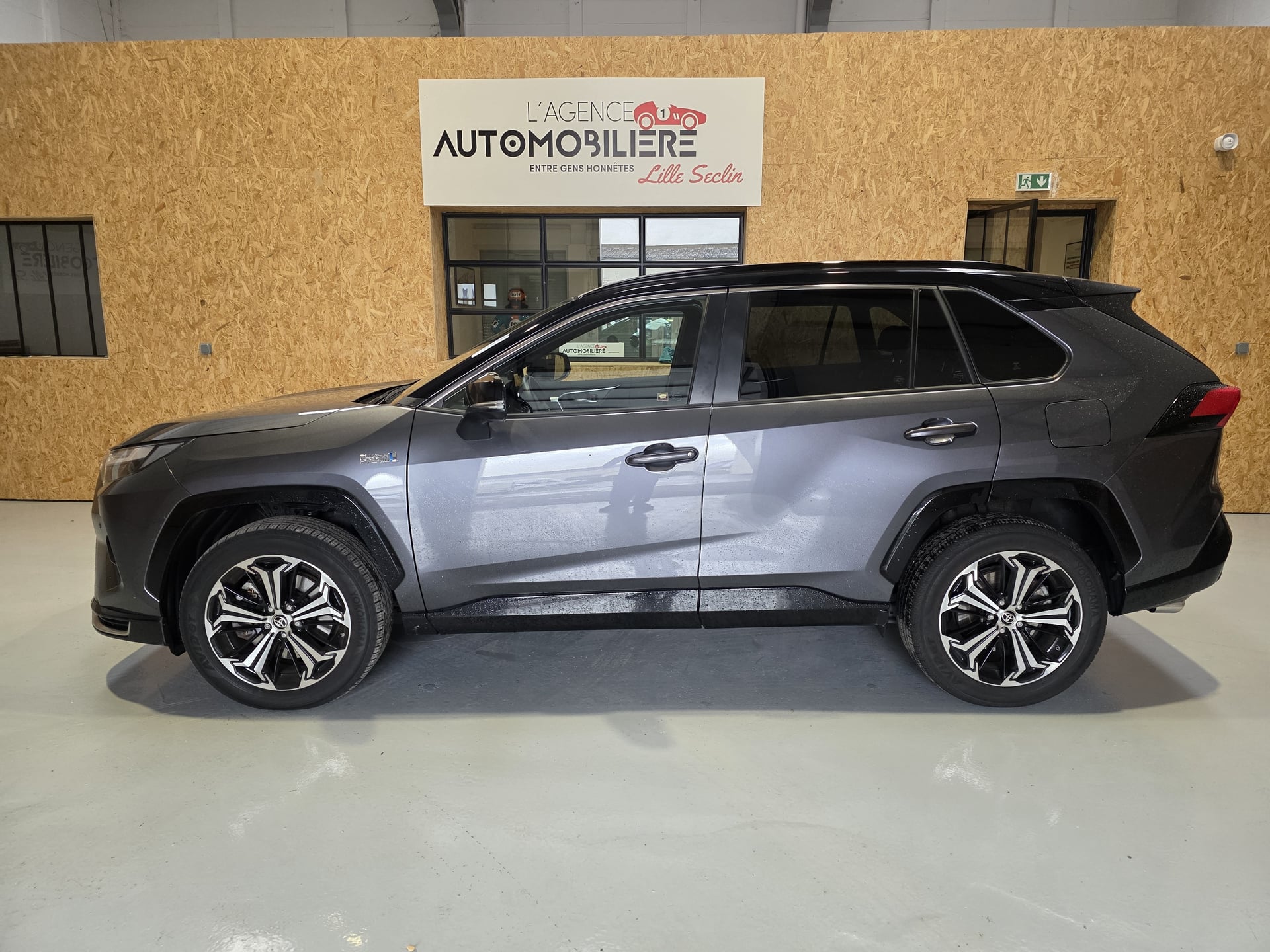Toyota RAV4 2.5 PLUG-IN HYBRIDE RECHARGEABLE 306CH COLLECTION AWD-i MY24 — 2